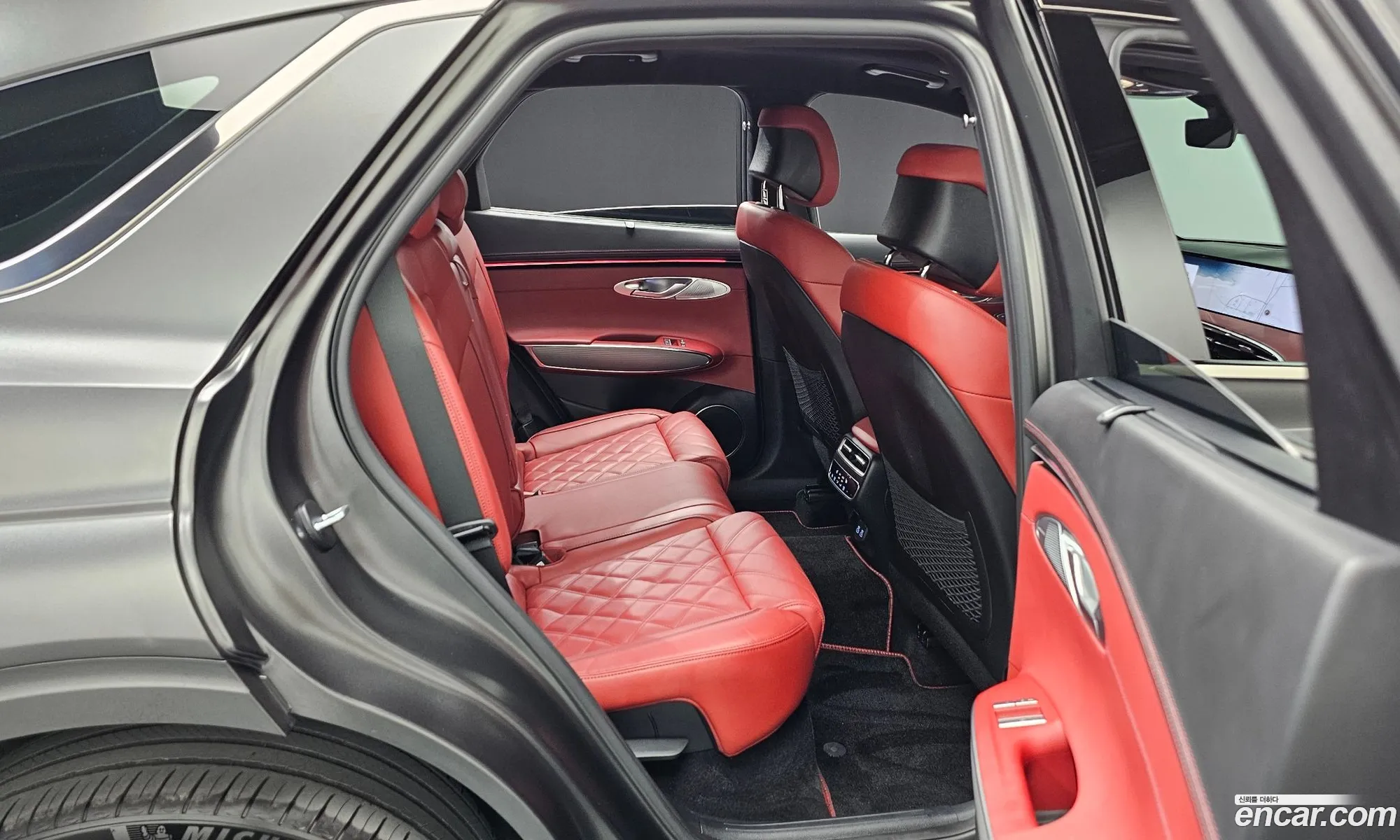 Genesis GV70 2025 — 7