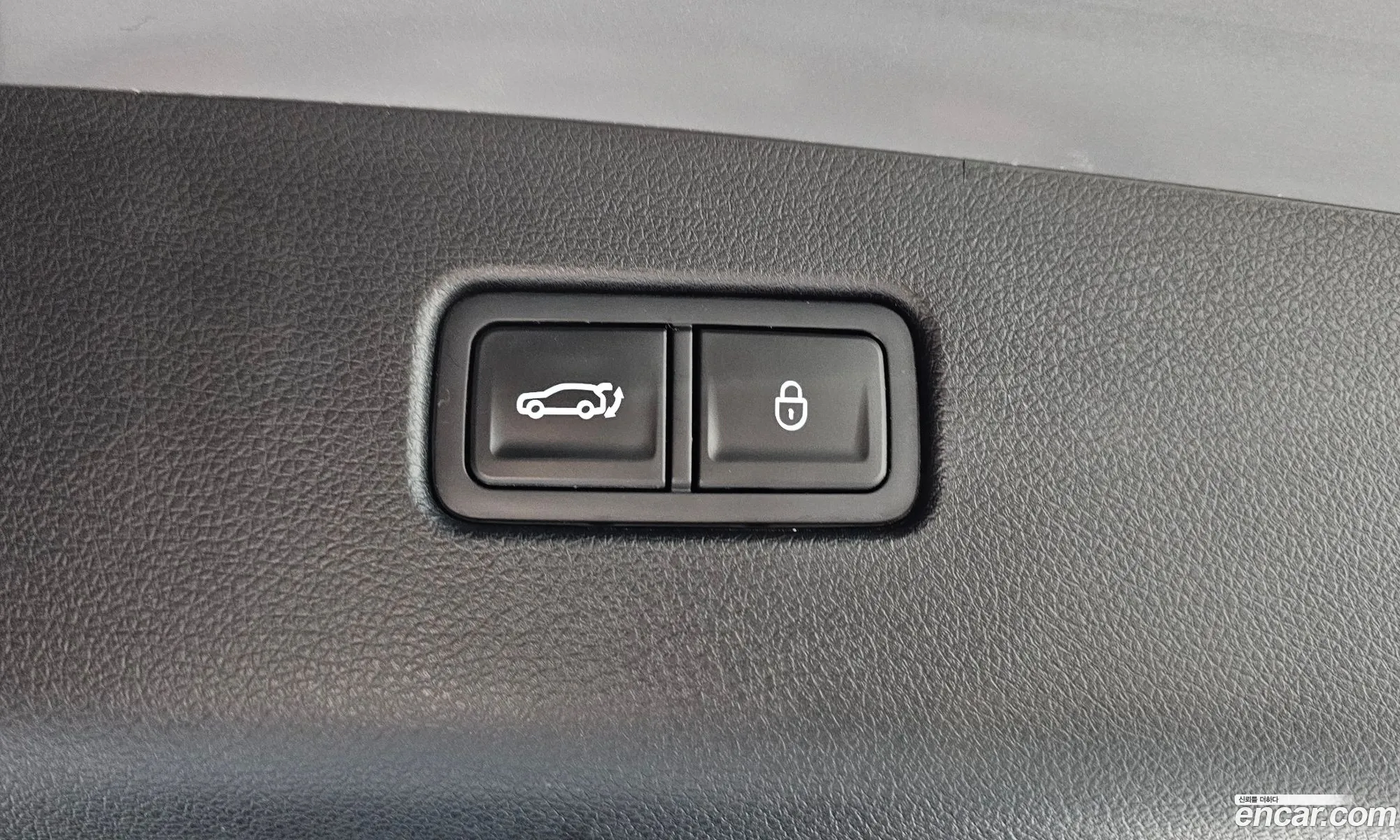 Genesis GV70 2025 — 12