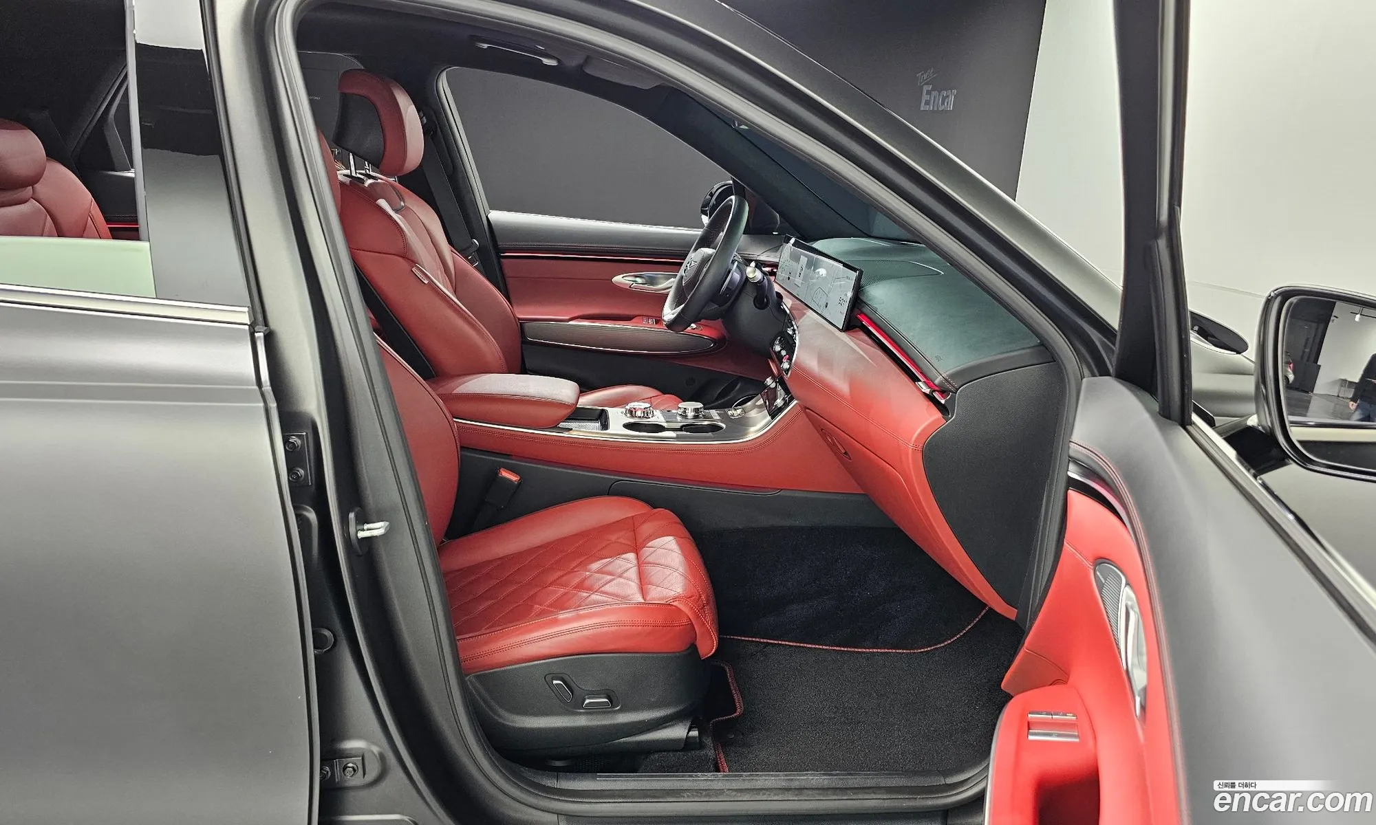 Genesis GV70 2025 — 13