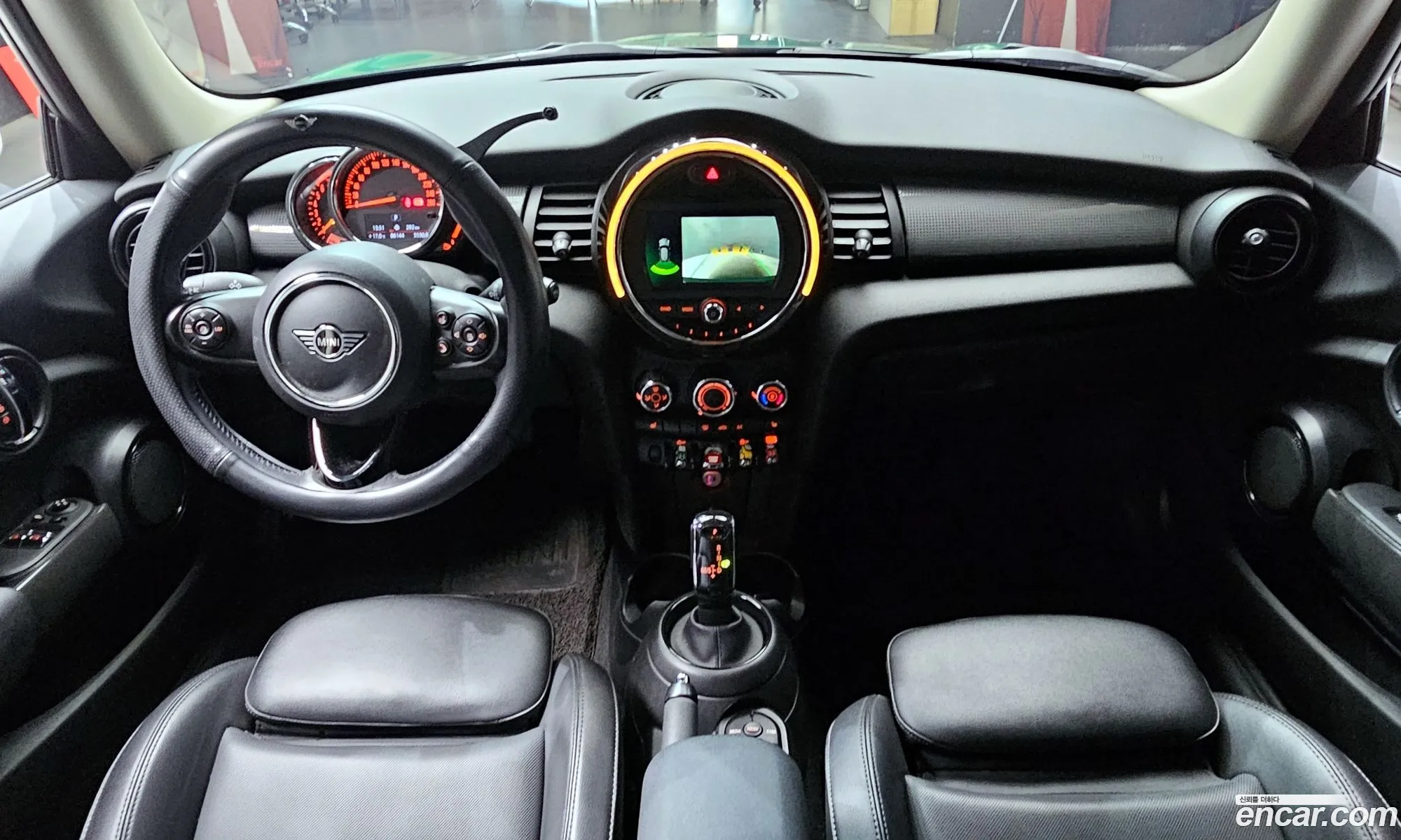 Mini Cooper 2020 — 10