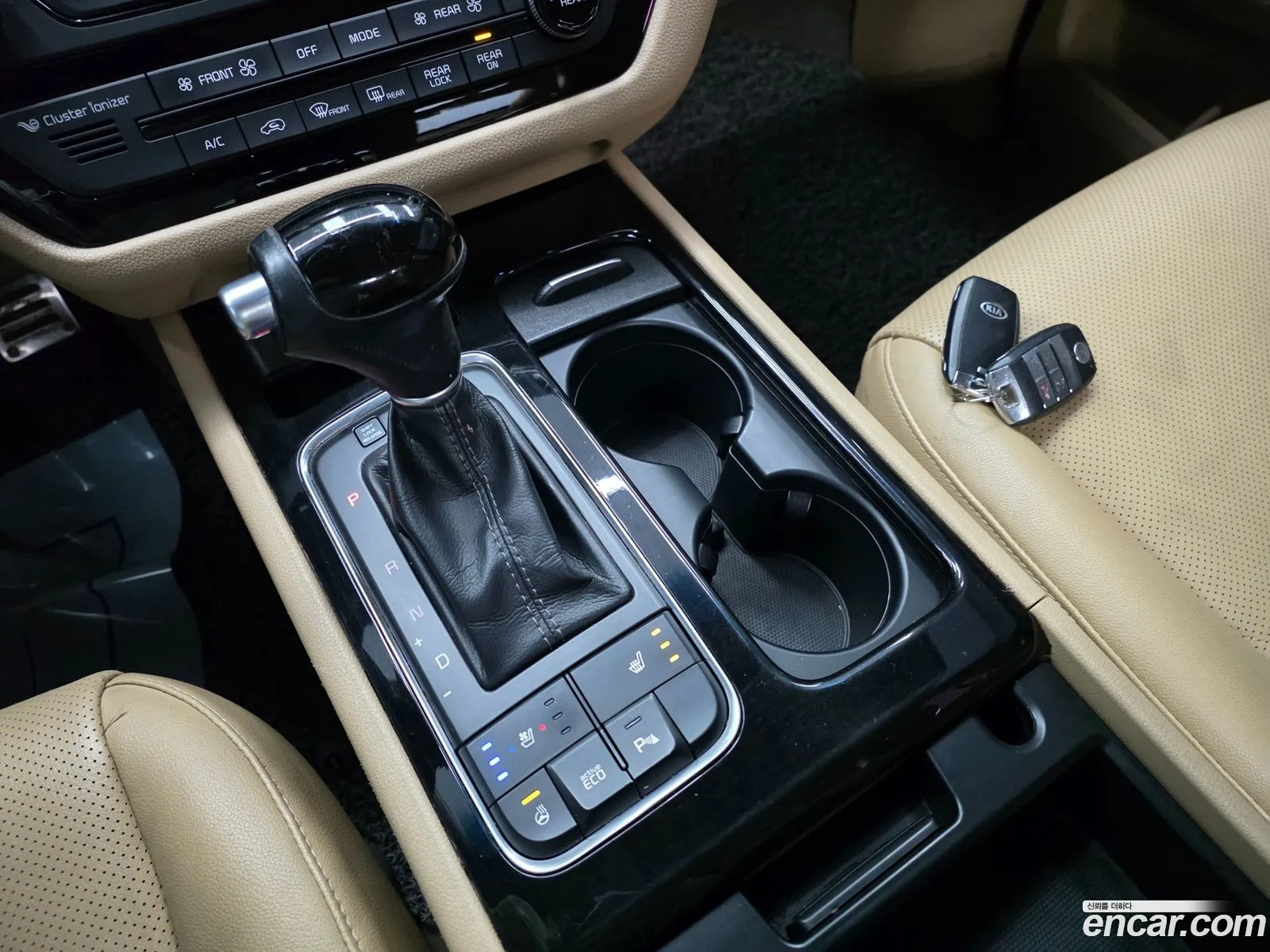 Kia Carnival 2015 — 13