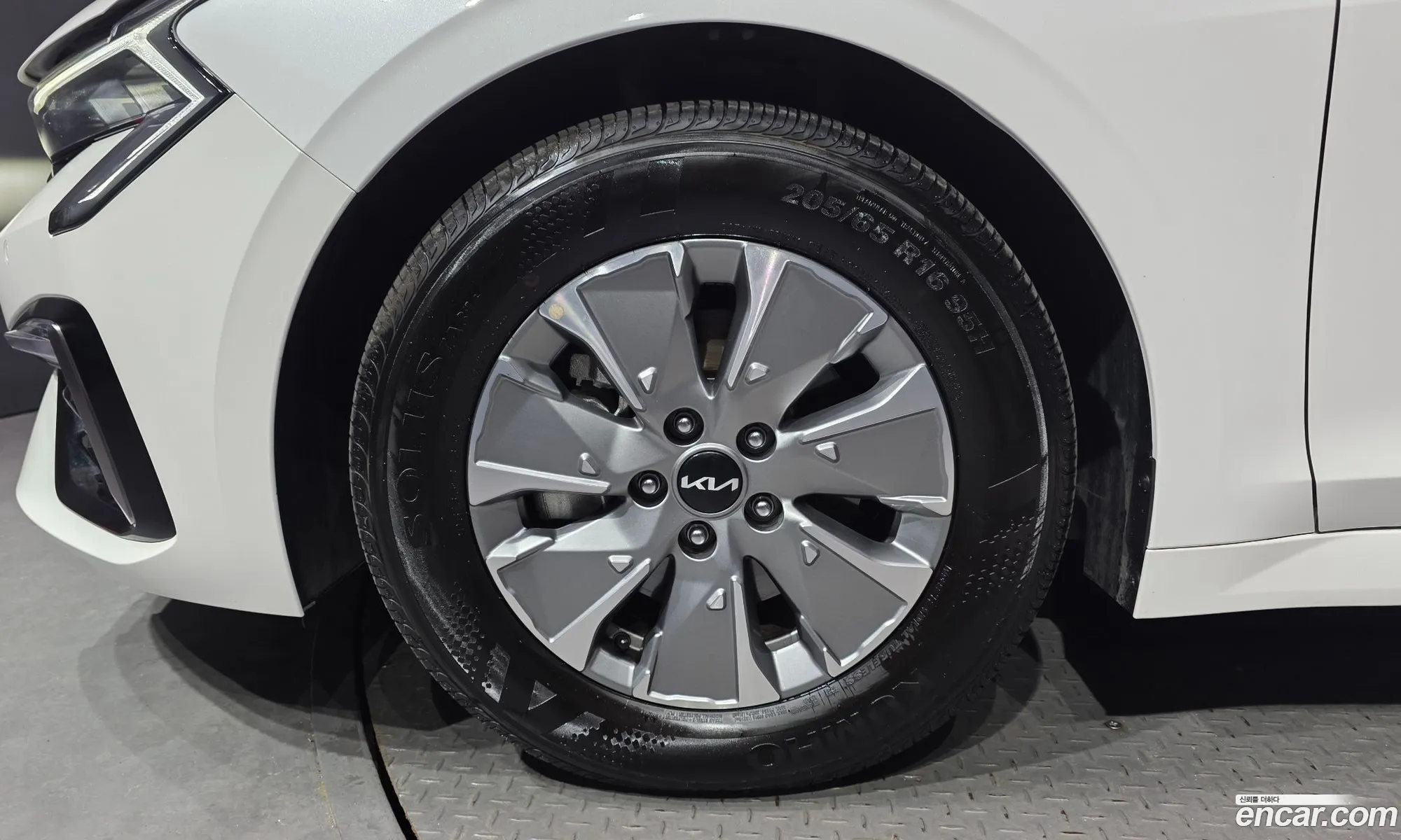 Kia K5 Hybrid 2025 — 23