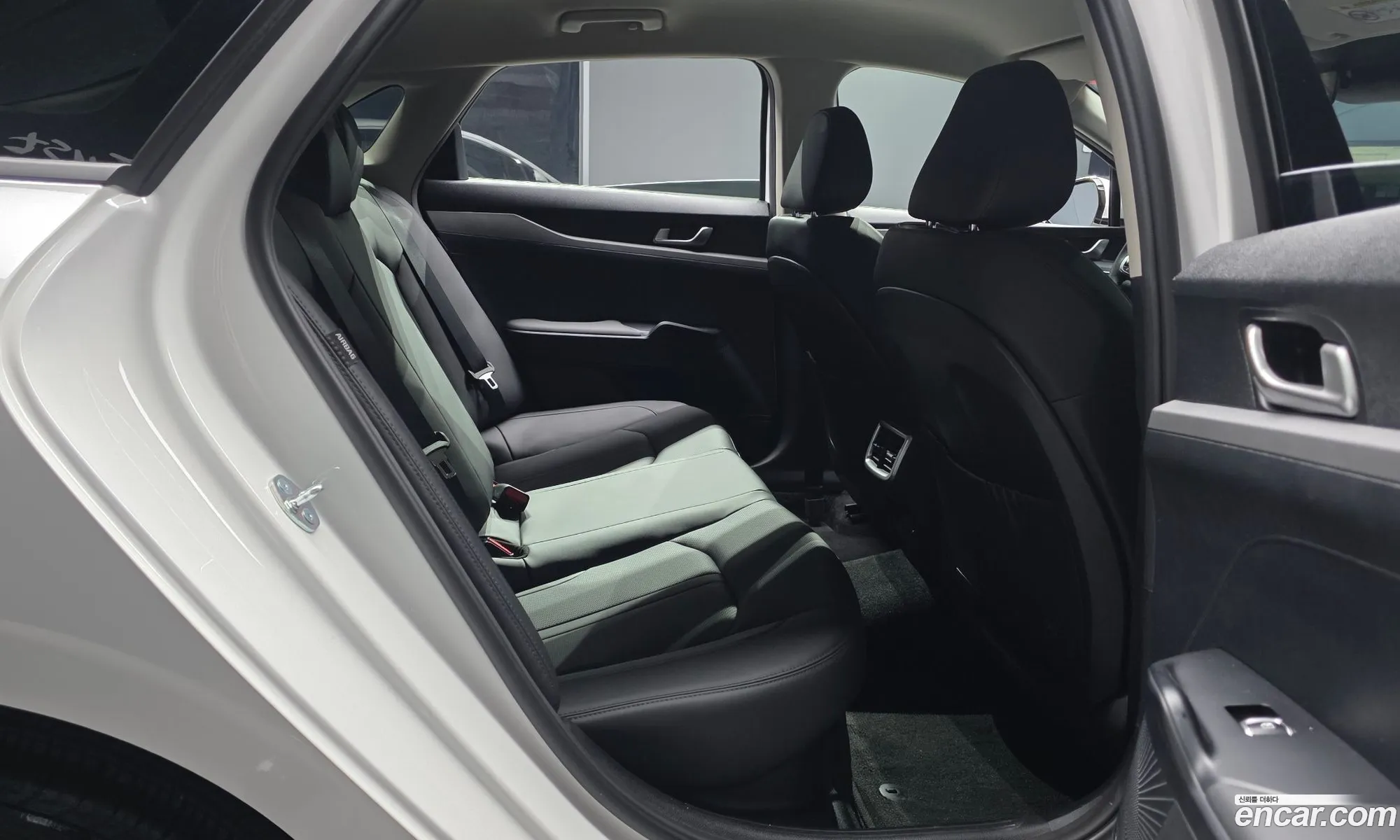 Kia K5 Hybrid 2025 — 13
