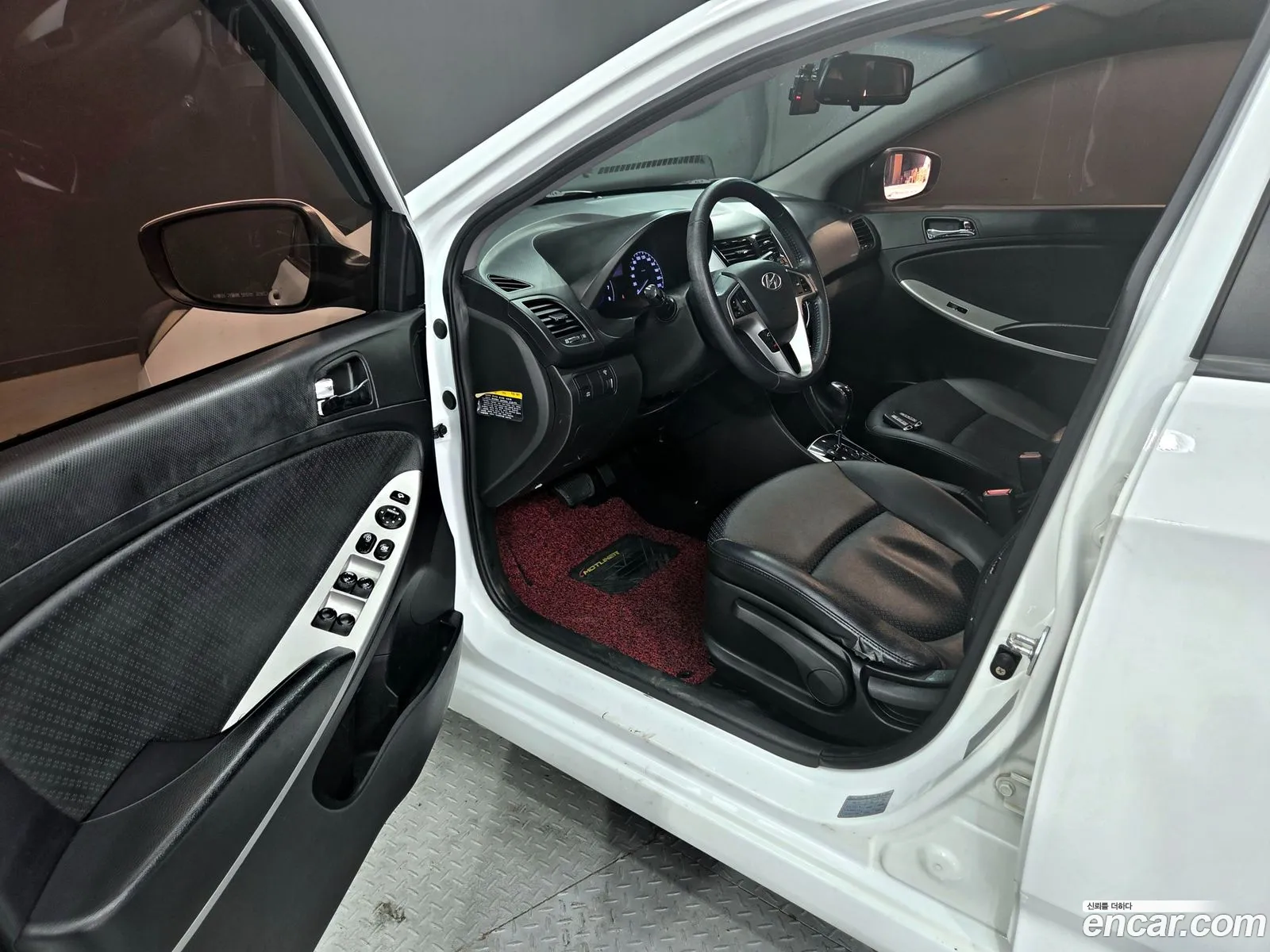 Hyundai Accent 2011 — 15