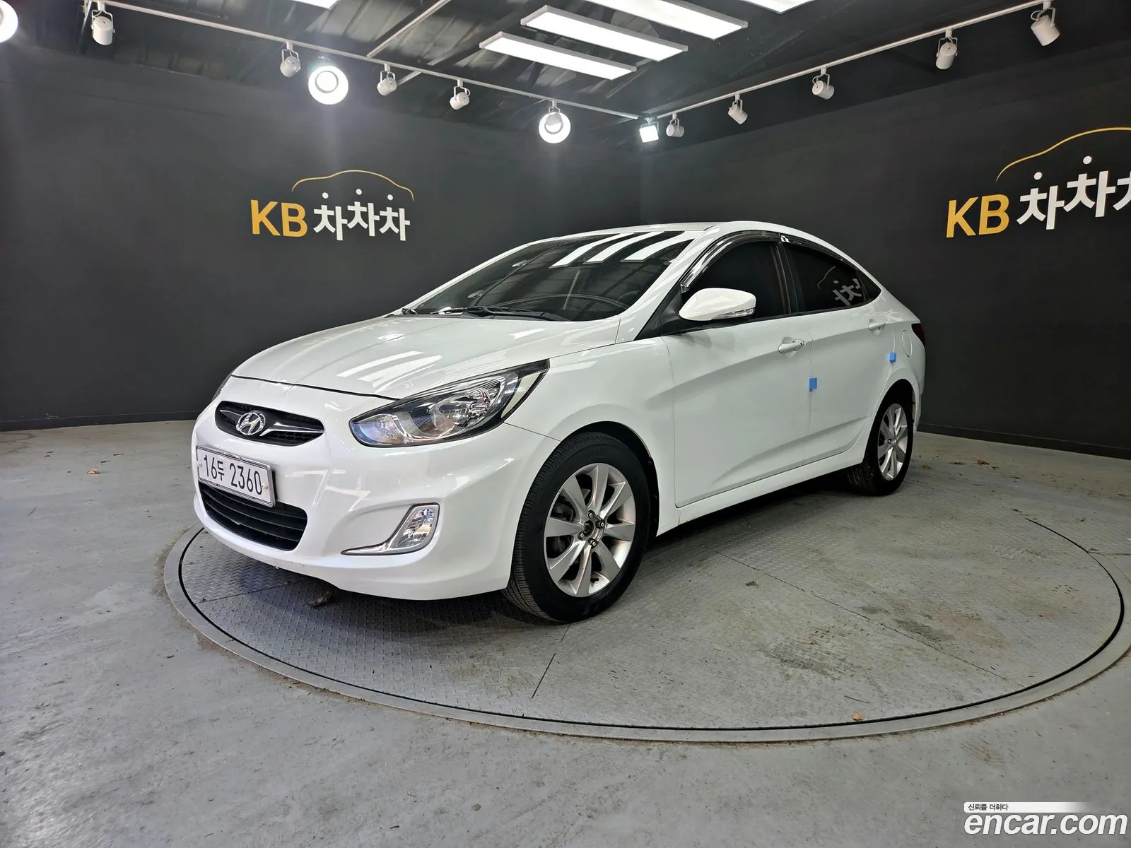 Hyundai Accent 2011 — 16