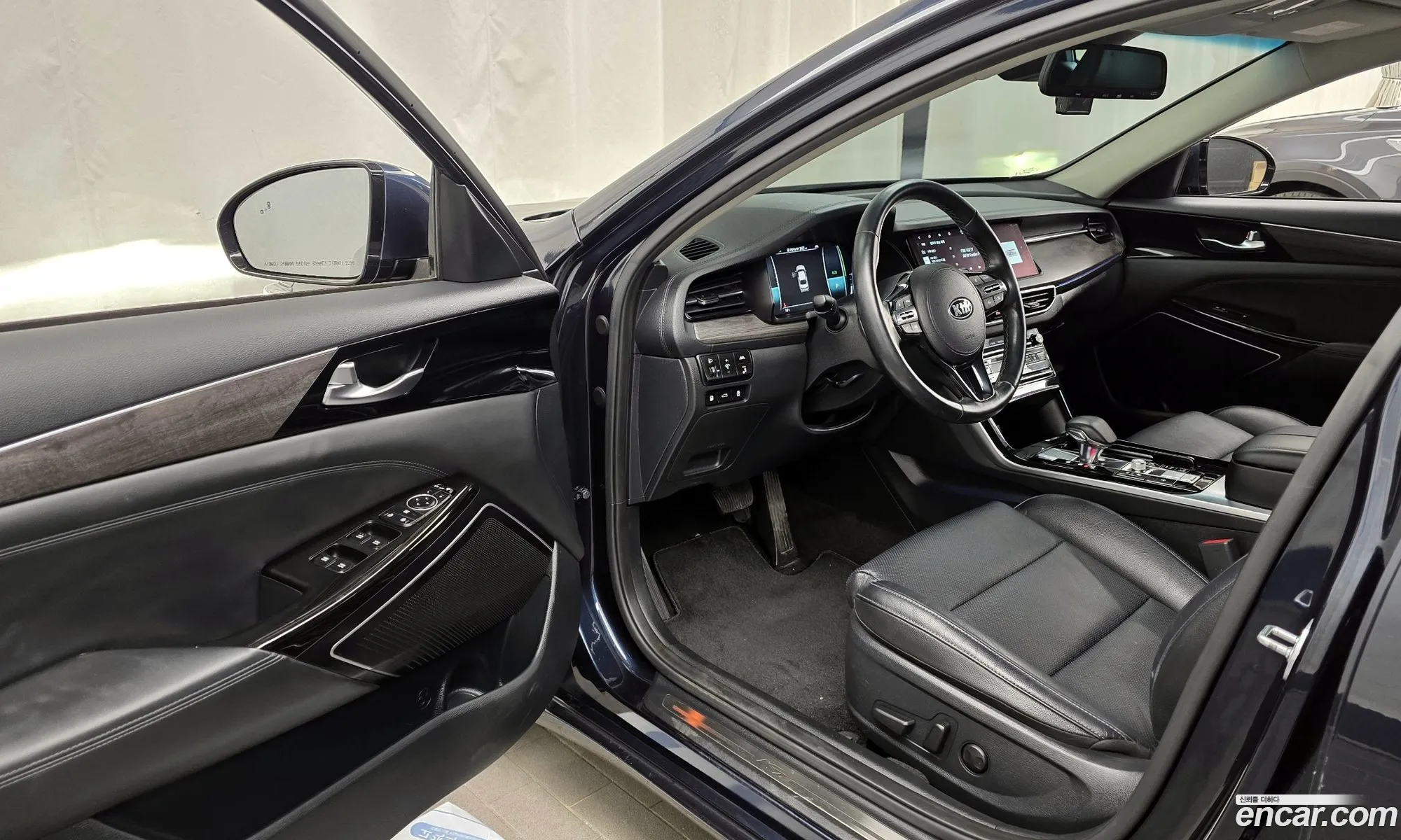 Kia K7 Premier Hybrid 2020 — 7