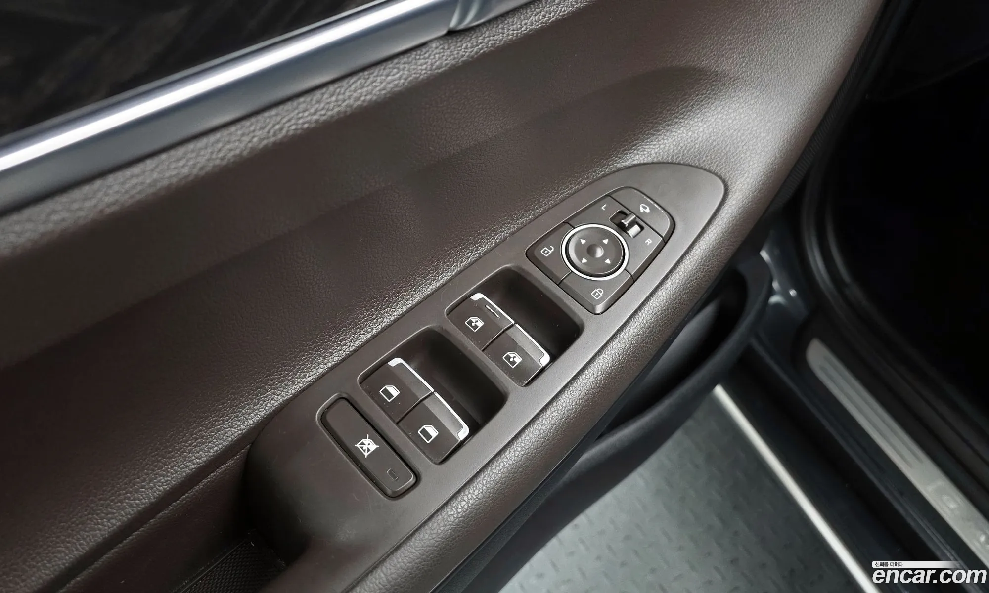Hyundai Grandeur IG Hybrid 2017 — 27