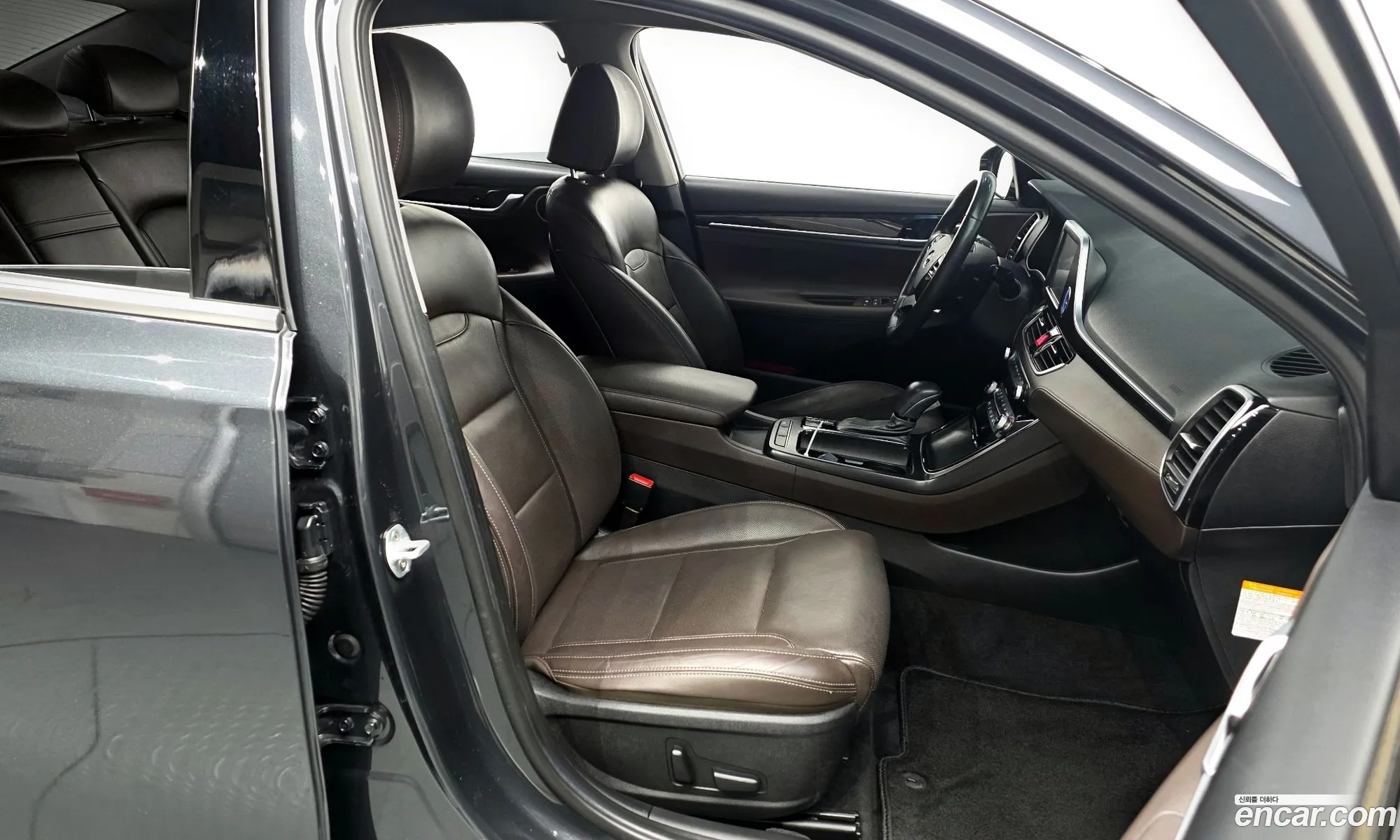 Hyundai Grandeur IG Hybrid 2017 — 18