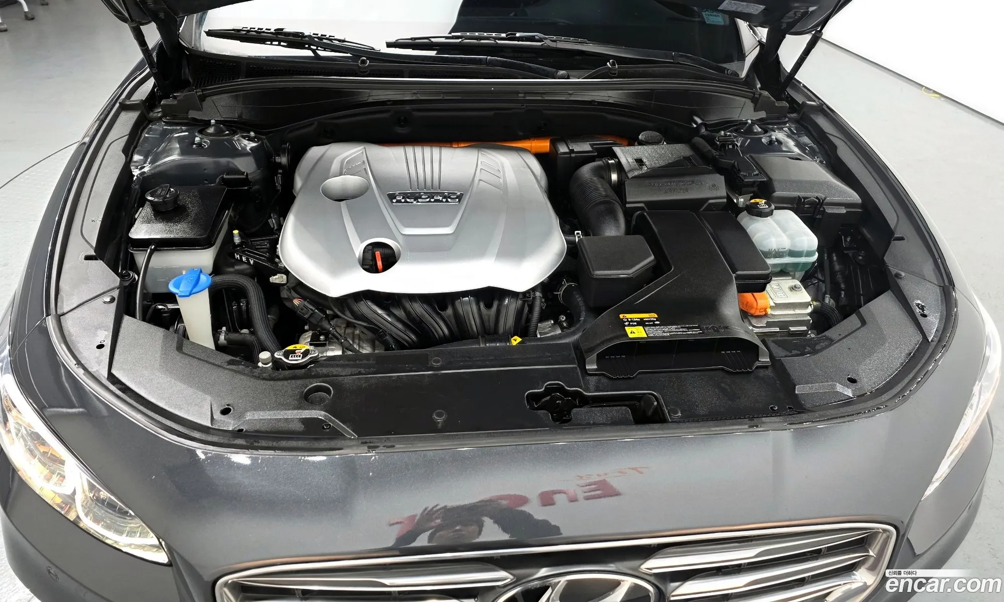 Hyundai Grandeur IG Hybrid 2017 — 24