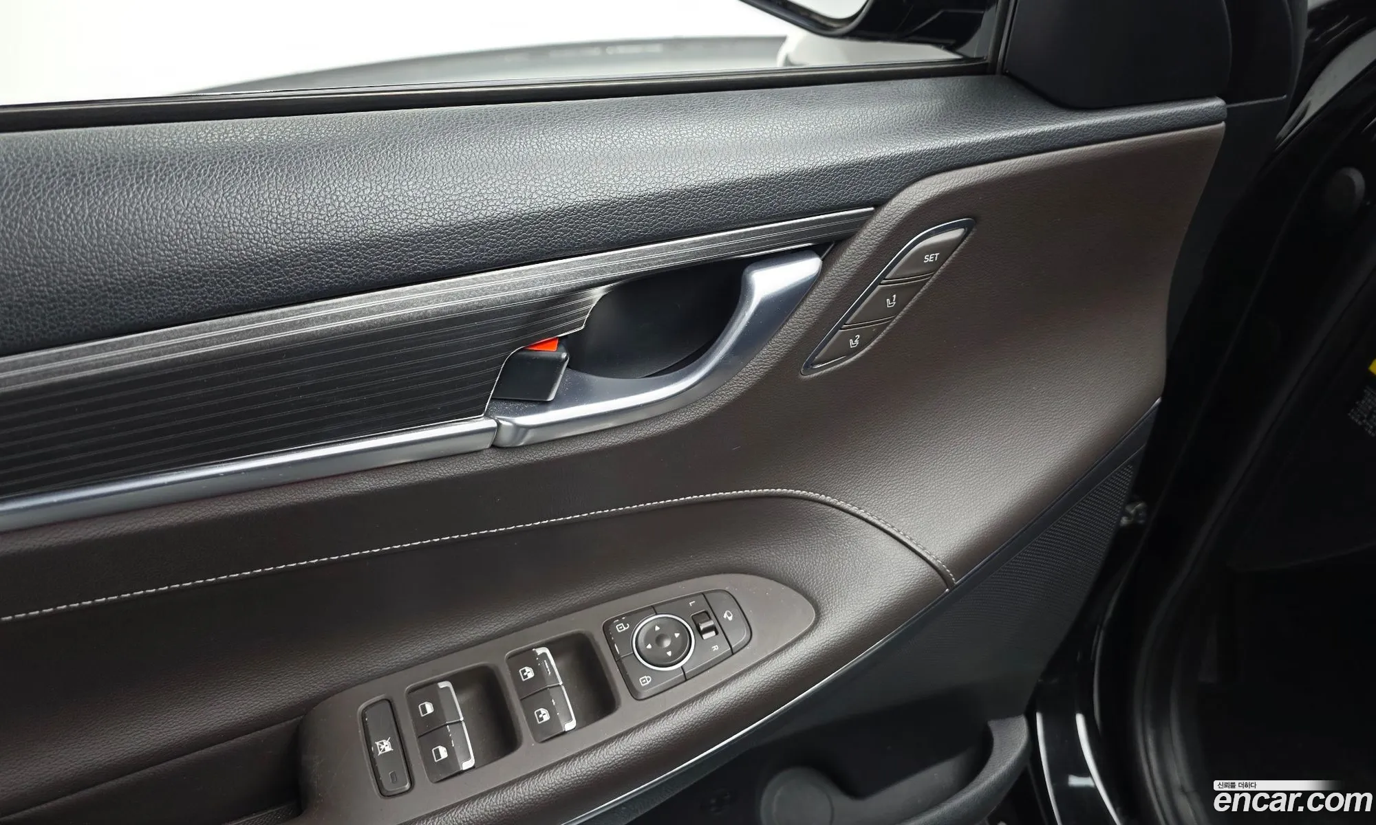 Hyundai Grandeur IG 2016 — 27