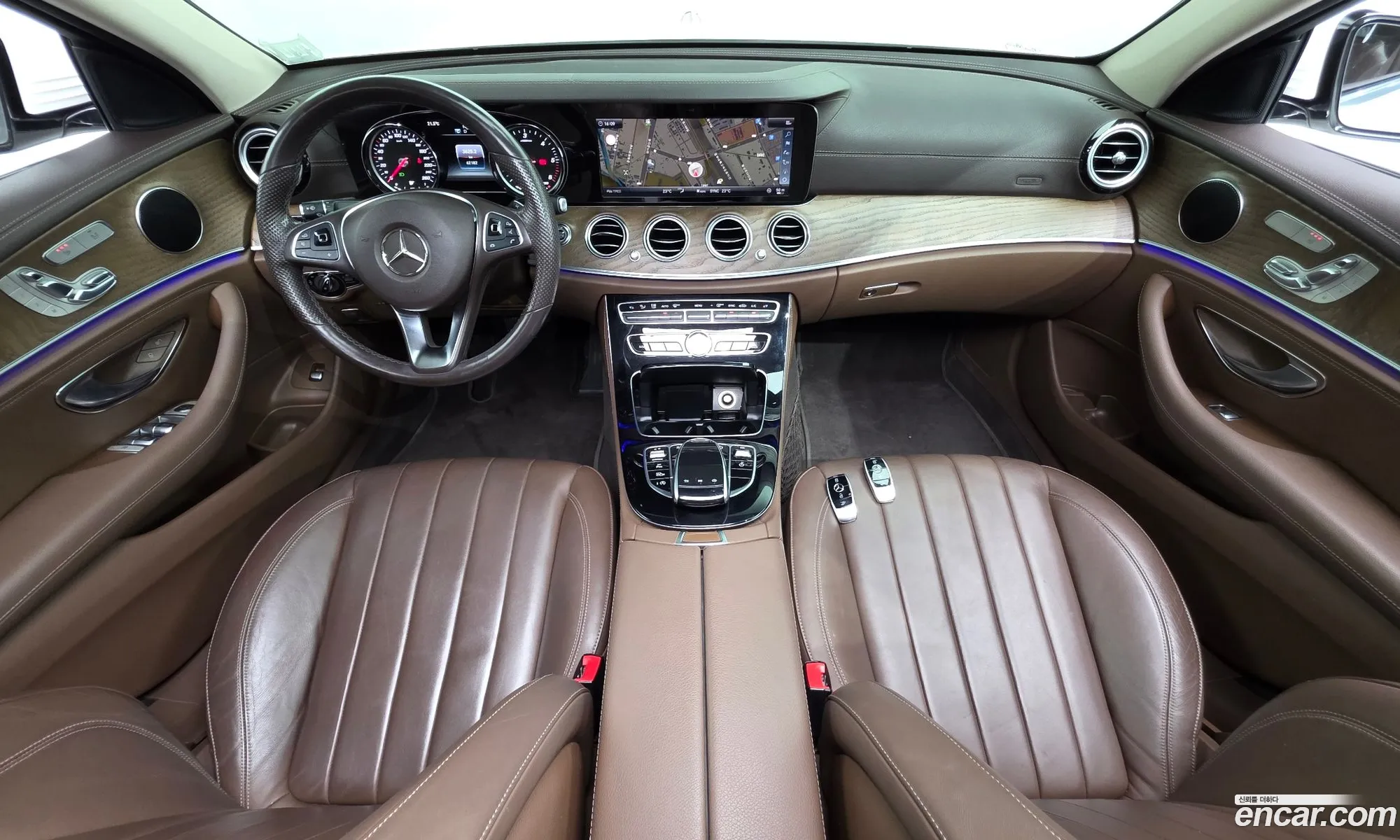 Mercedes-Benz E-Class W213 2018 WDDZF0FB9JA380875 — 17