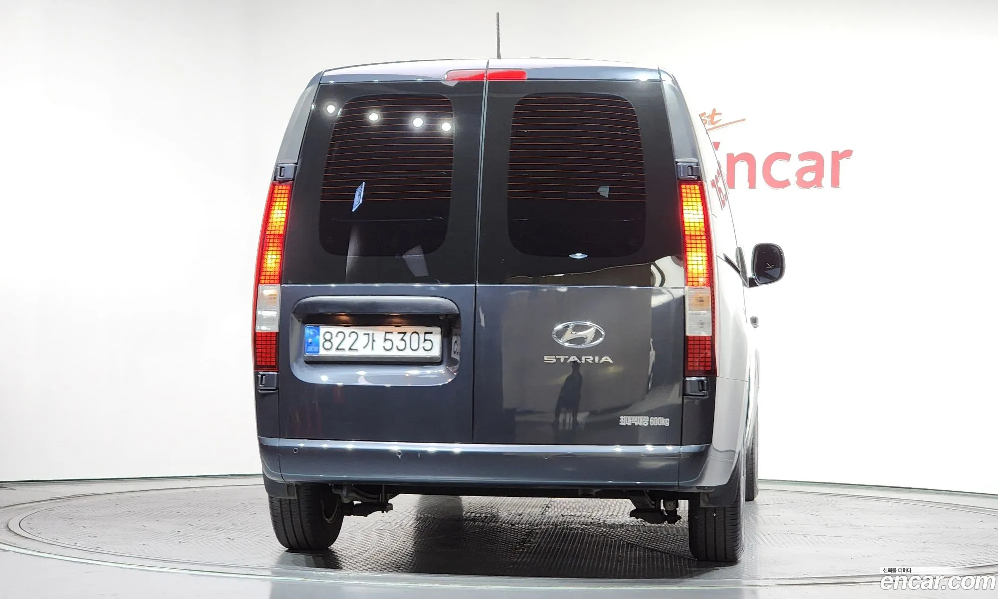 Hyundai Staria 2022 — 3