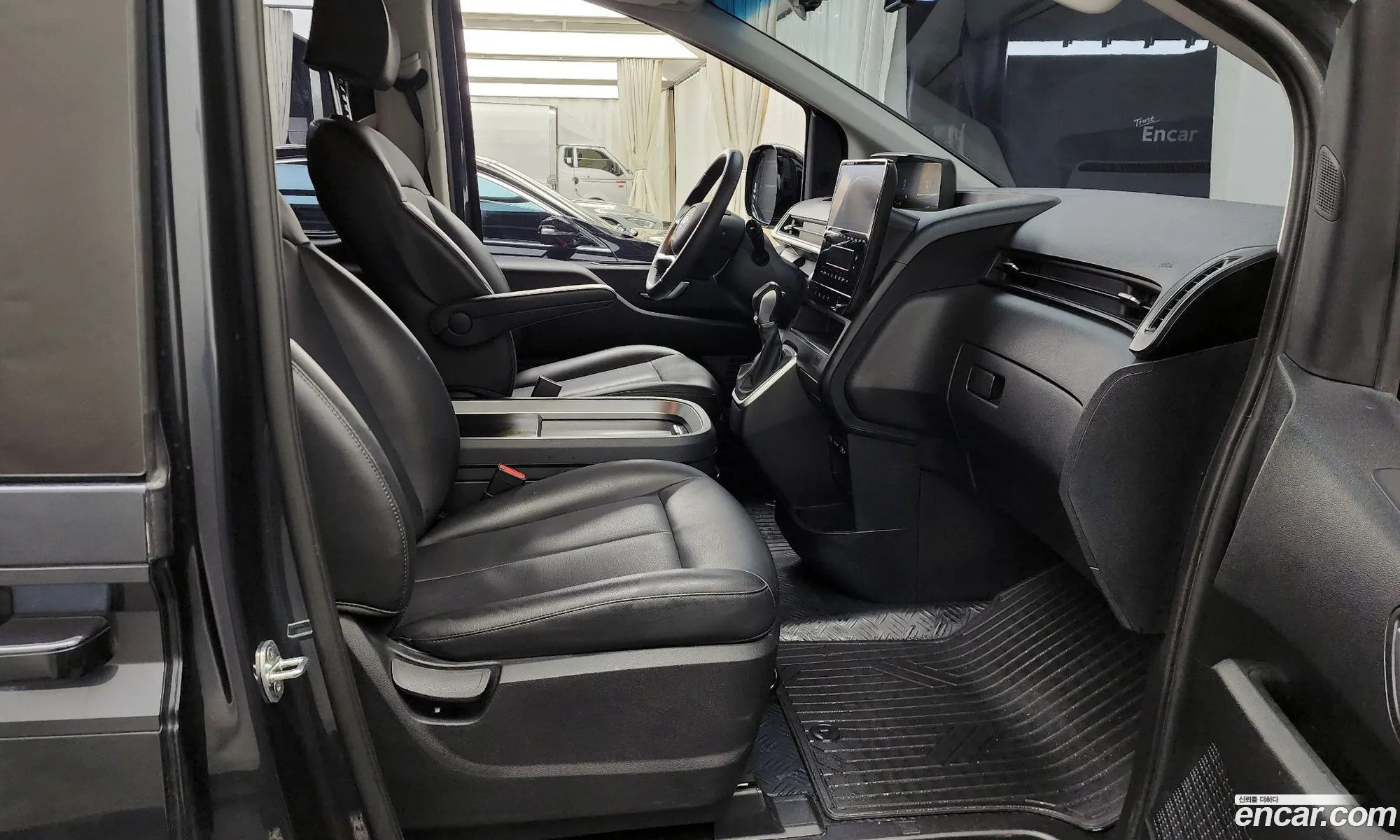 Hyundai Staria 2022 — 12