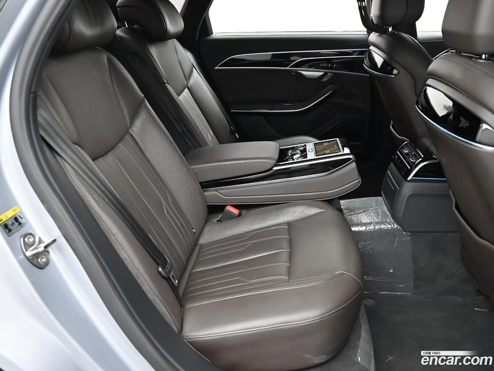 Audi A8 2021 — 4