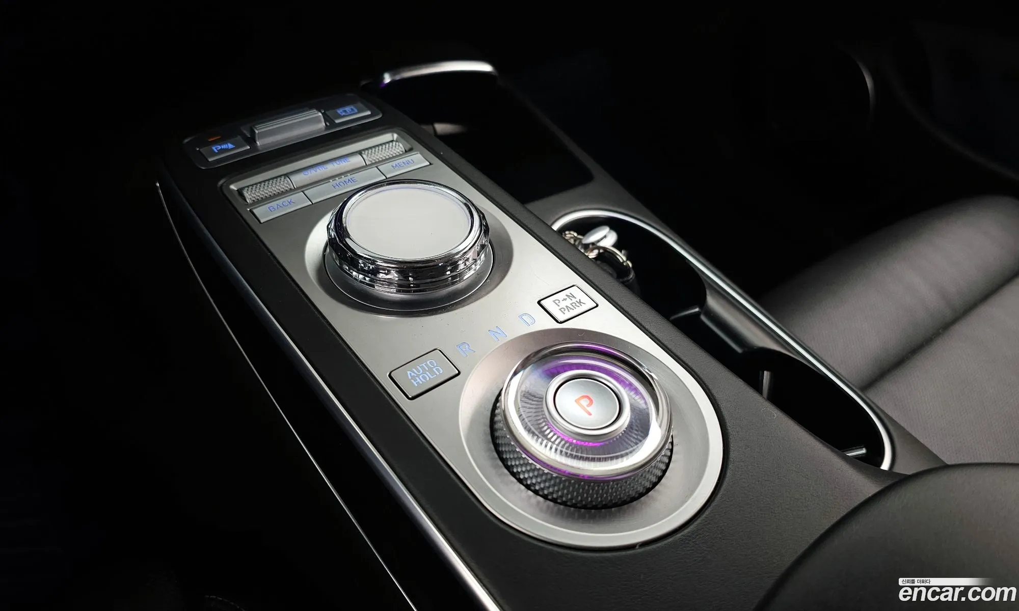 Genesis GV70 2021 — 21