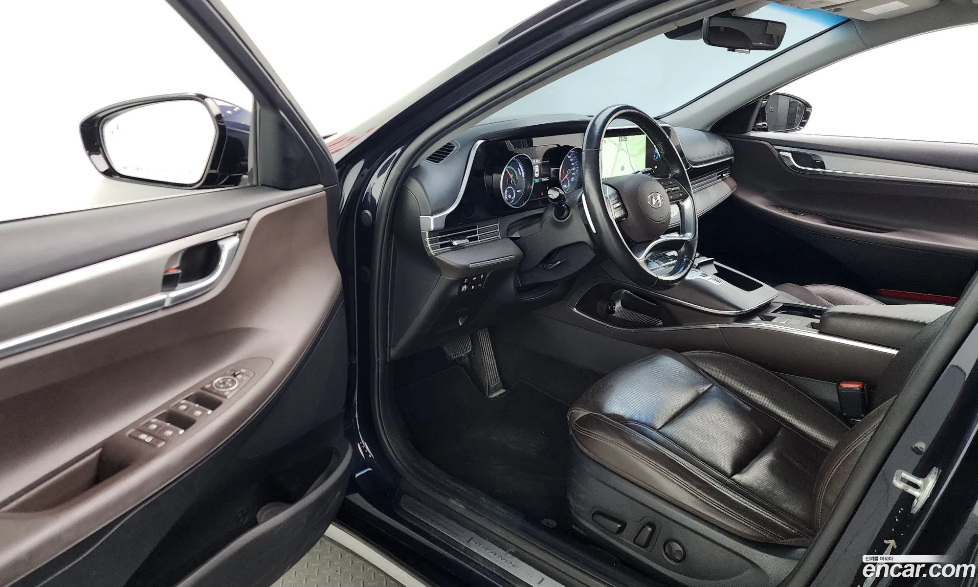 Hyundai Grandeur IG Hybrid 2021 — 17