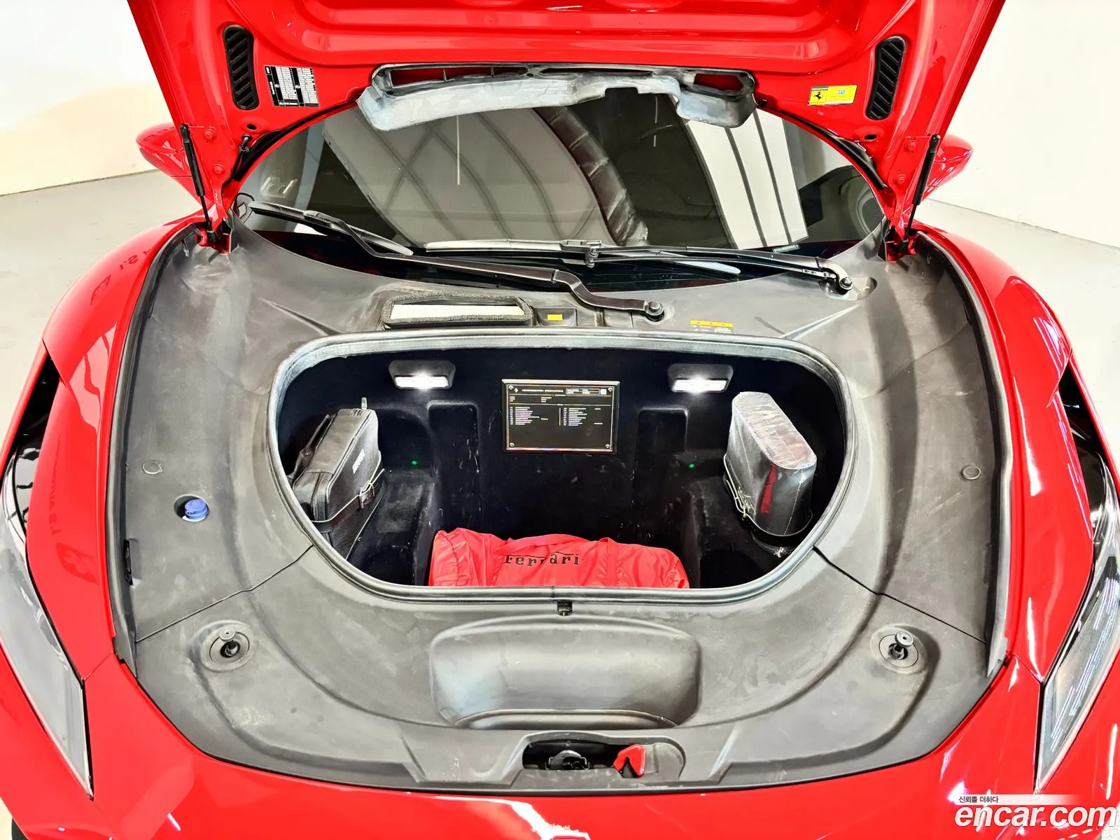 Ferrari F8 Spider 2021 — 20