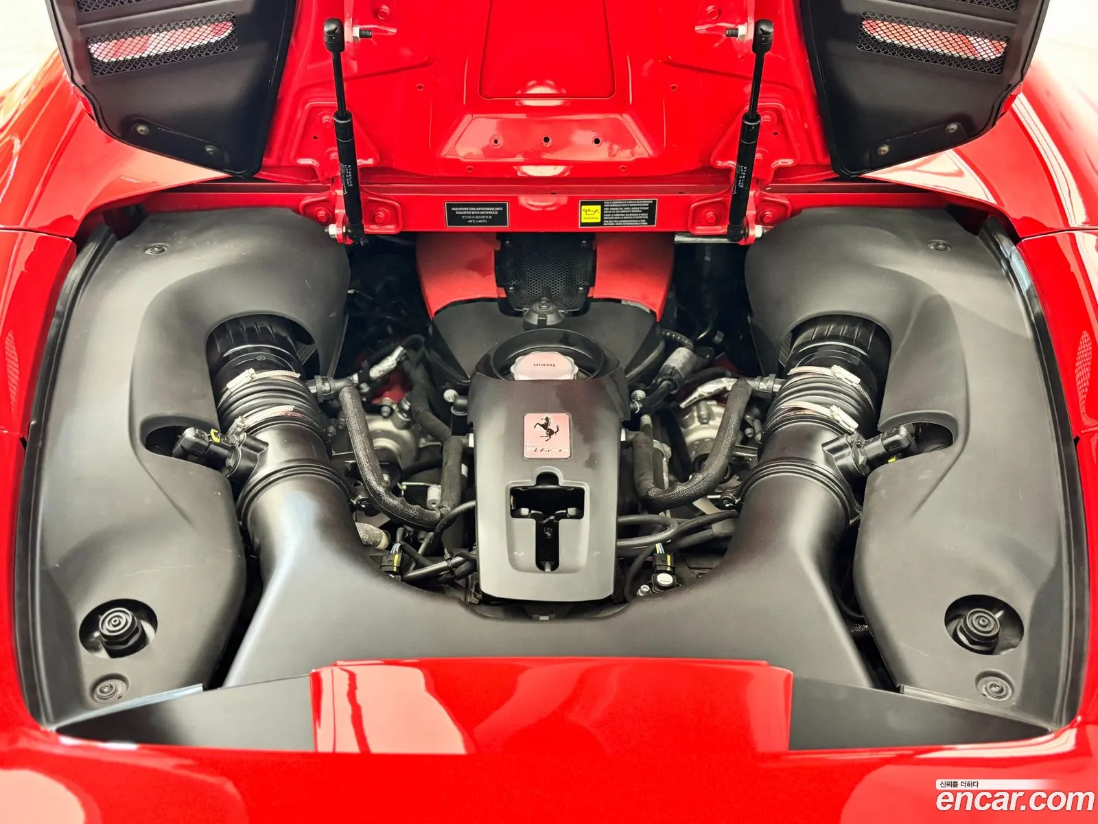 Ferrari F8 Spider 2021 — 15