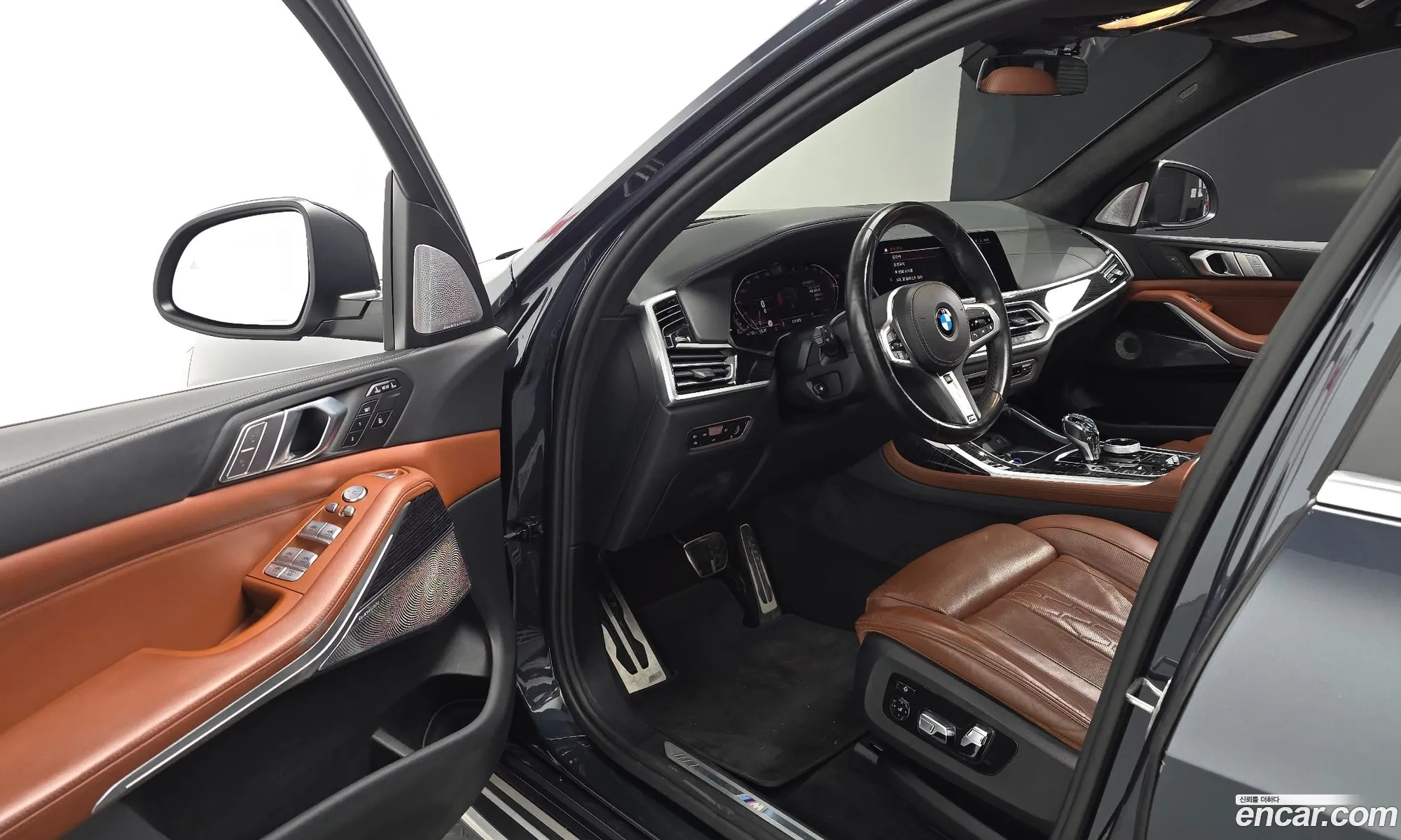 BMW X7 2022 WBATB4104N9J95792 — 2
