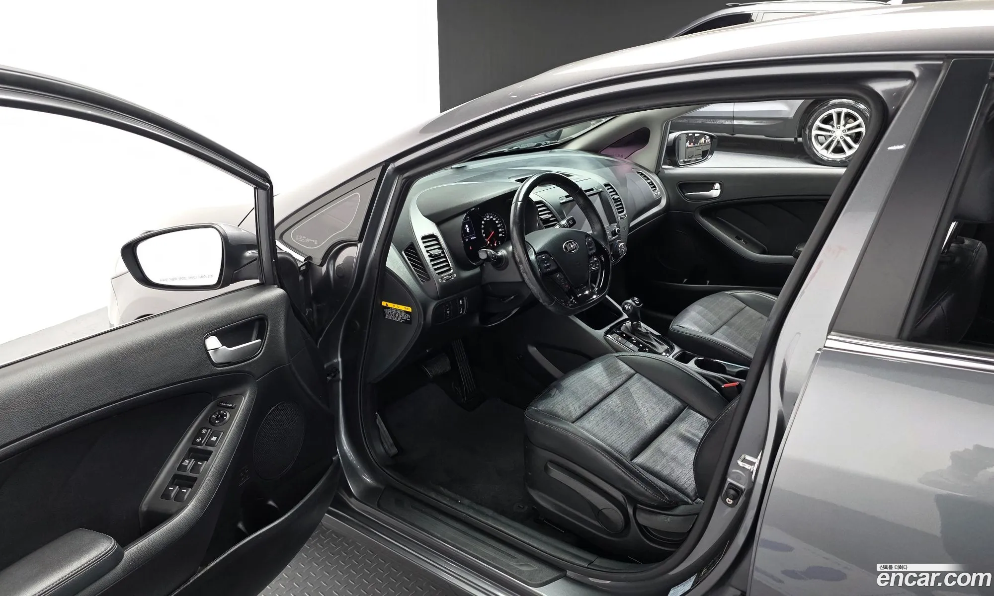 Kia K3 2016 — 11
