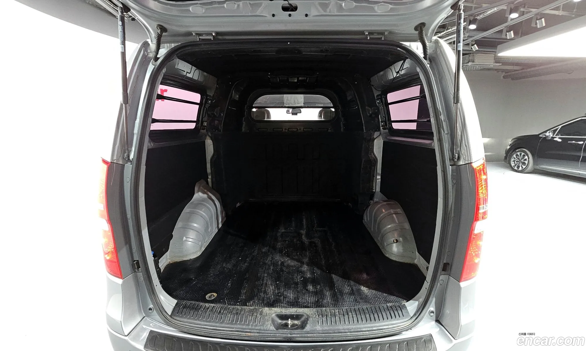 Hyundai Grand Starex 2020 — 20