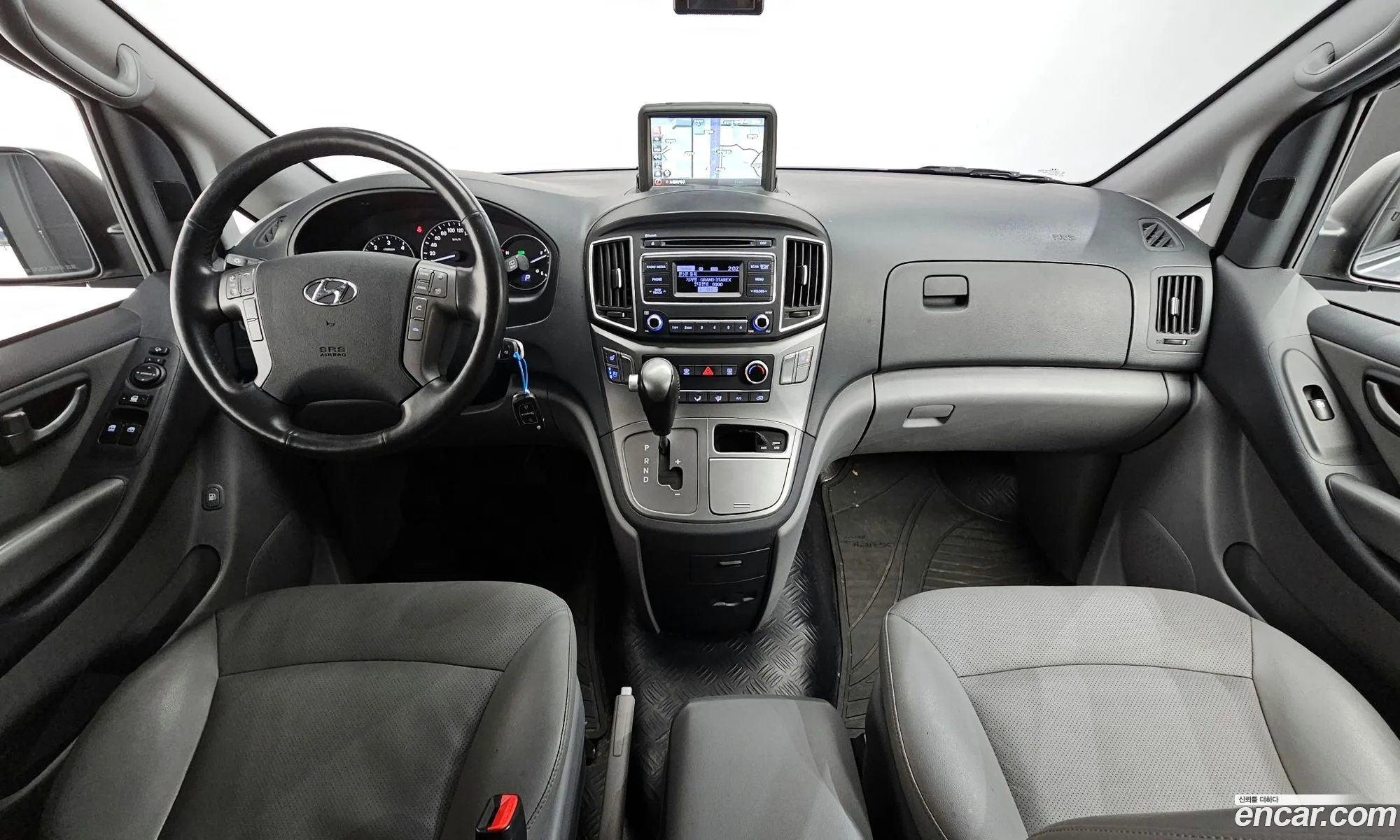 Hyundai Grand Starex 2020 — 13