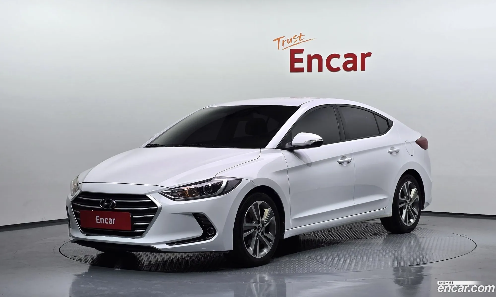 Hyundai Elantra AD 2017 — 17