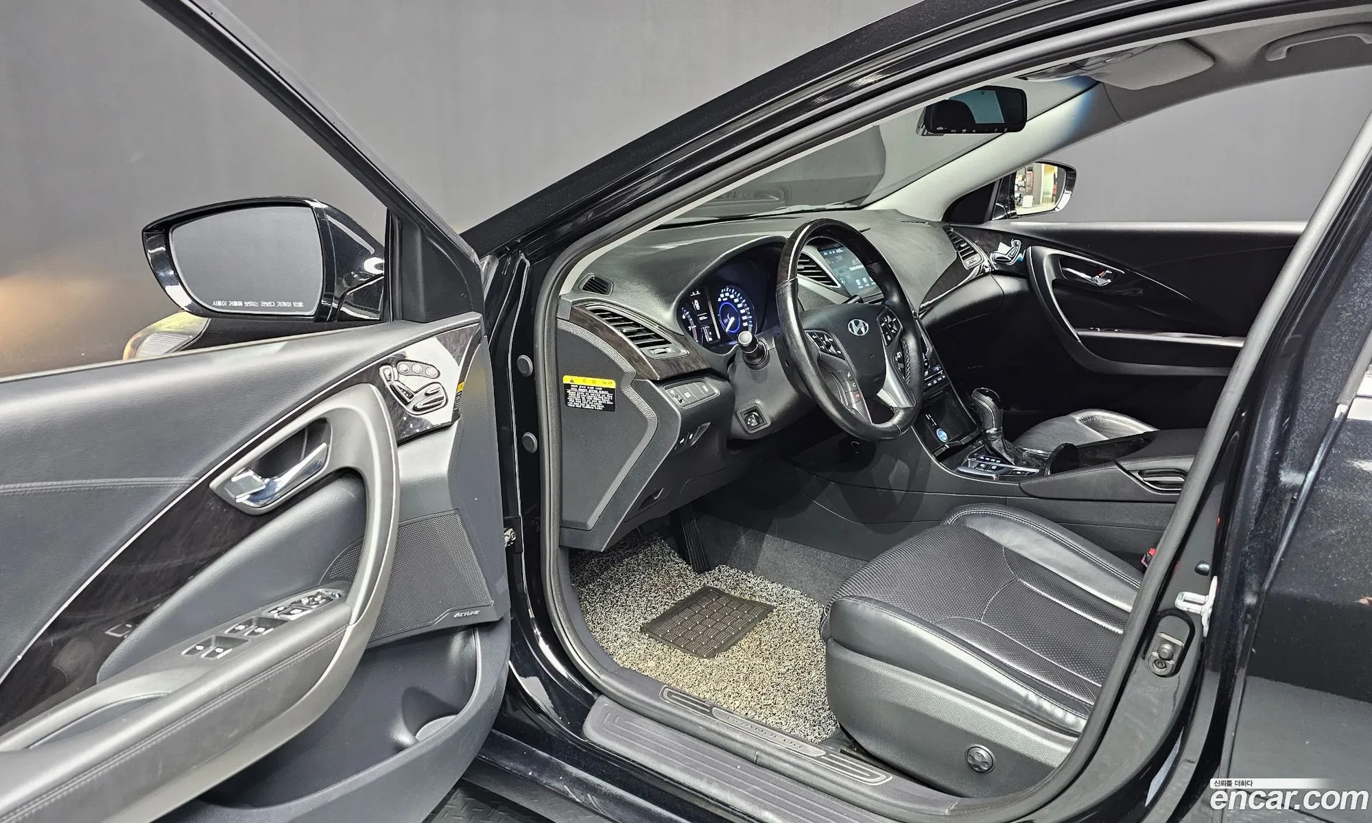 Hyundai Grandeur HG 2016 — 15