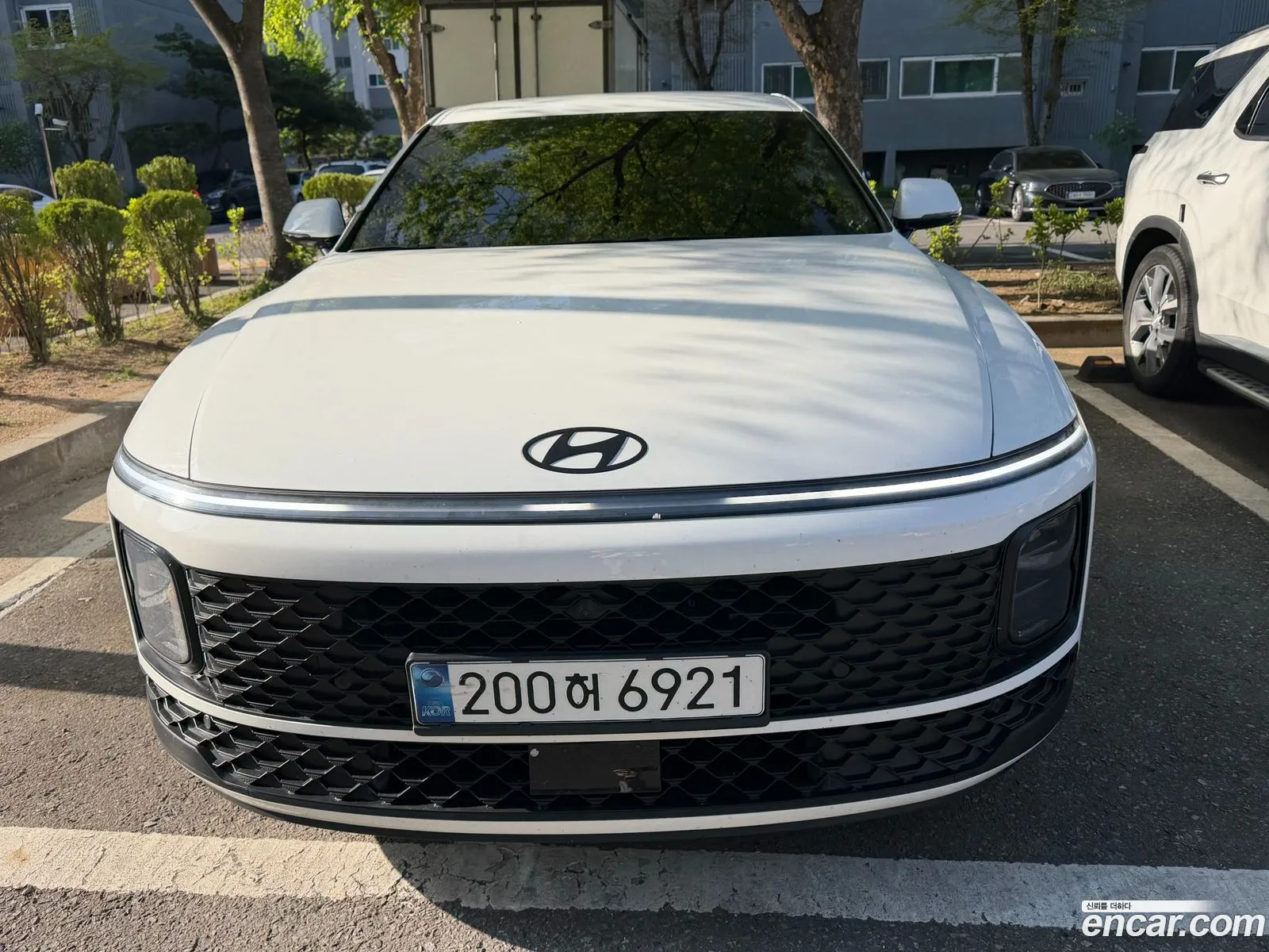 Hyundai Grandeur Hybrid 2025 — 10