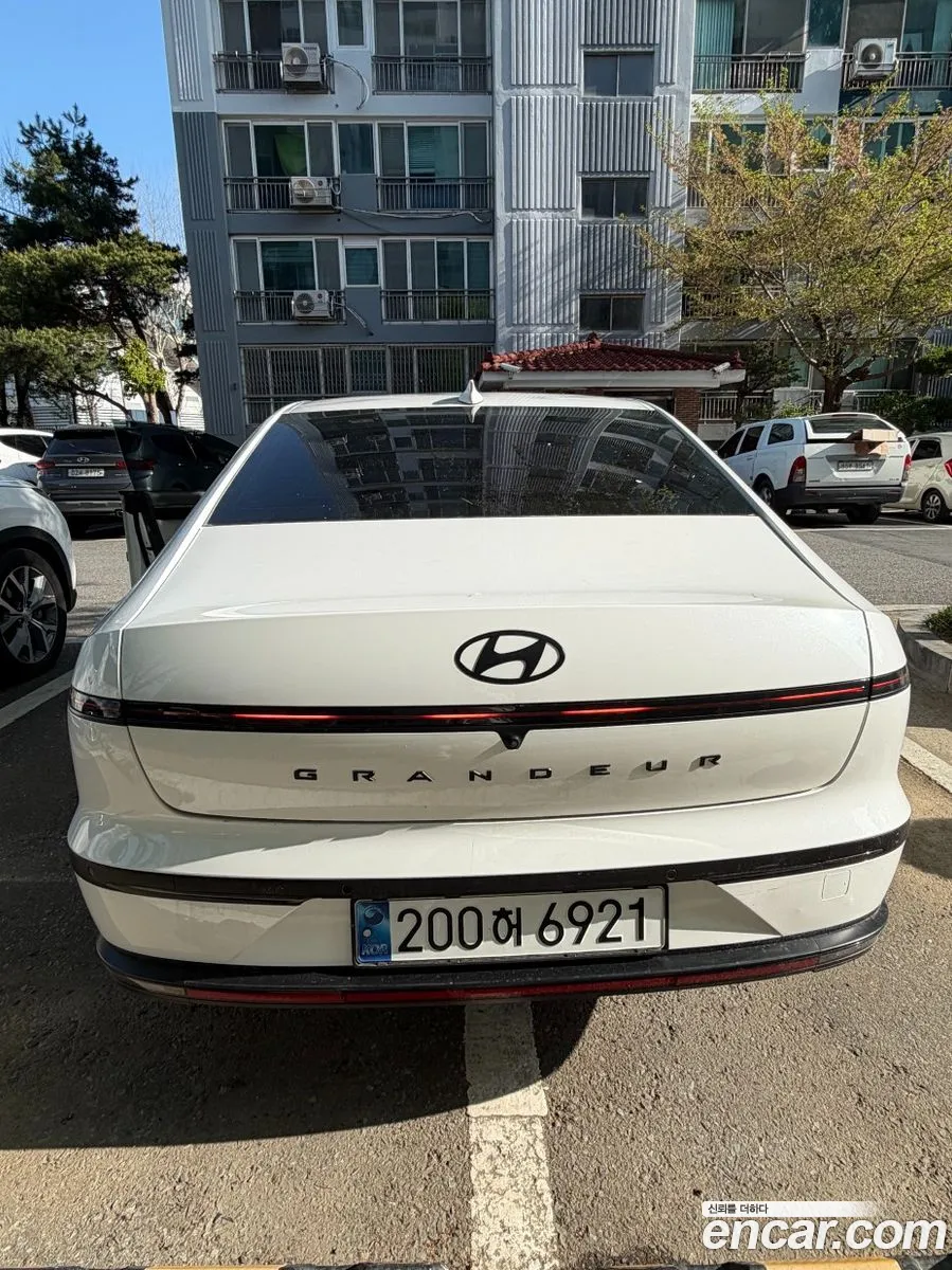 Hyundai Grandeur Hybrid 2025 — 3