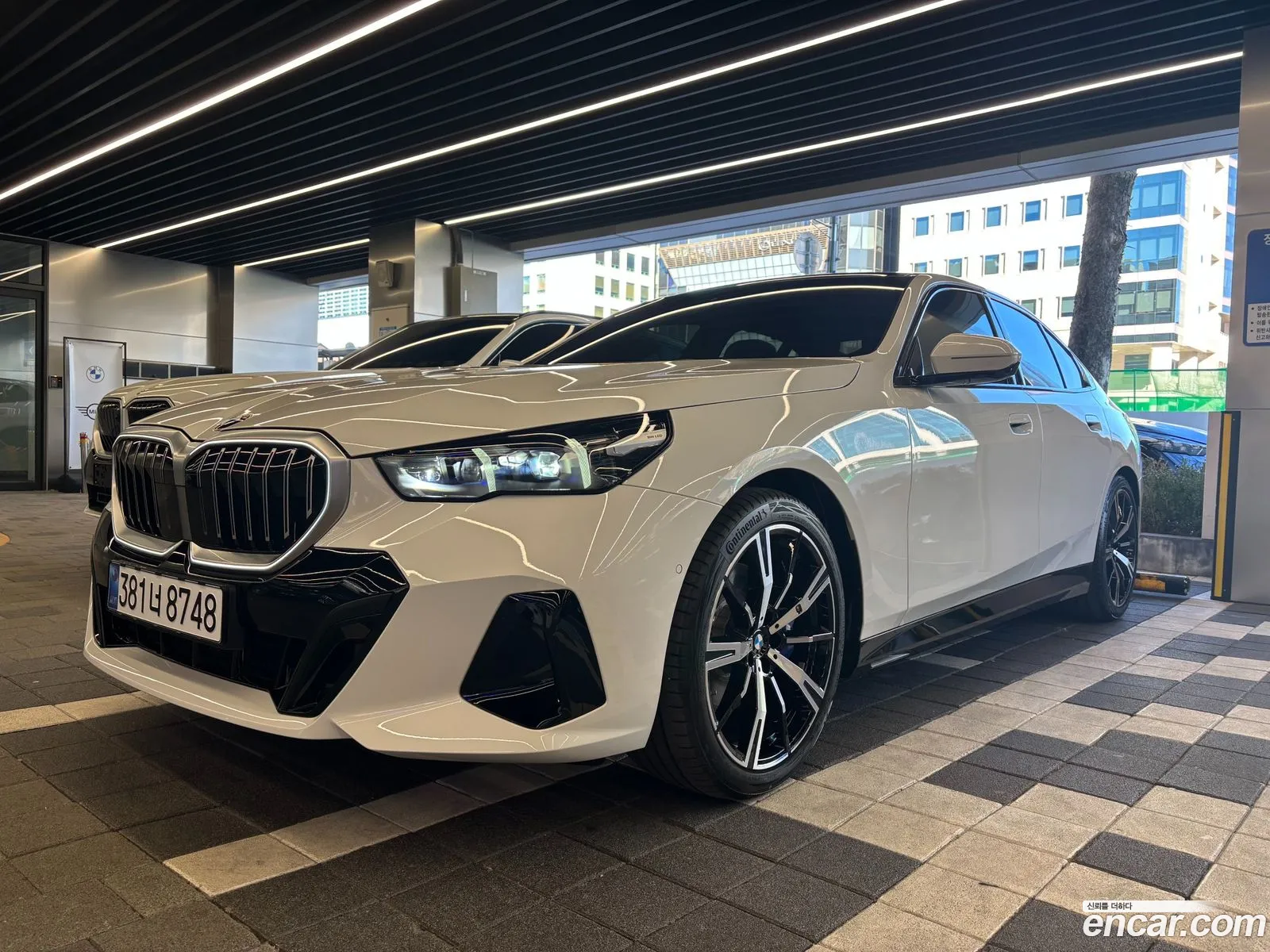 BMW 5 Series 2025 — 18