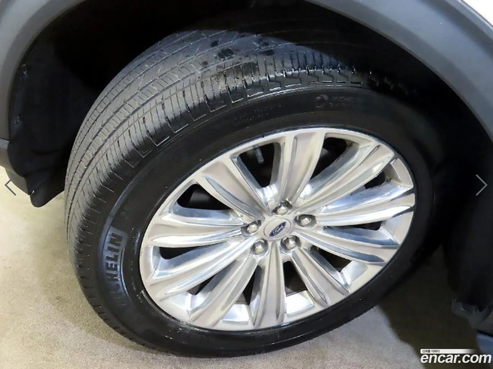 Ford Explorer 6th Gen 2020 — 20