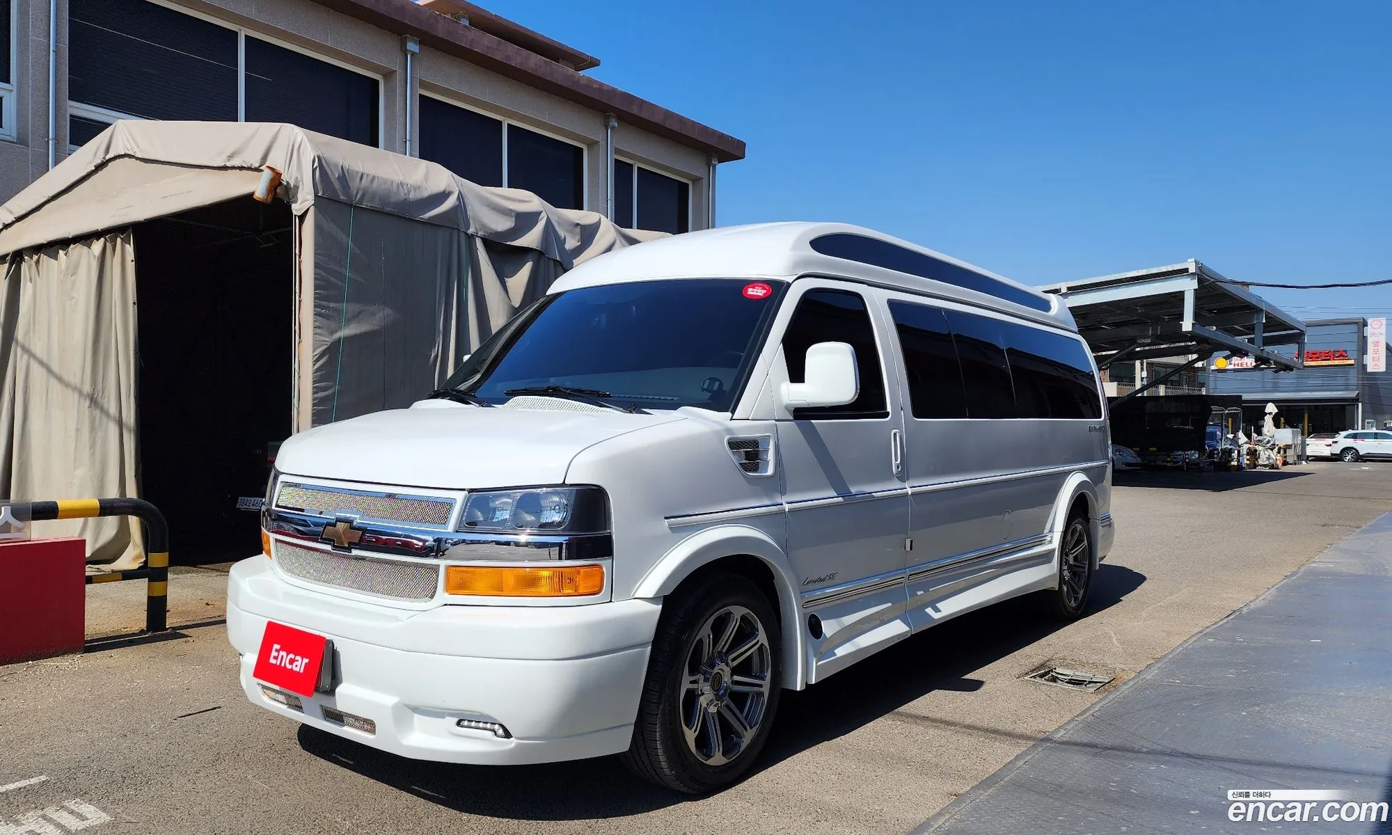Chevrolet Express Van 2017 1GCWGBFG5H1136619 — 17