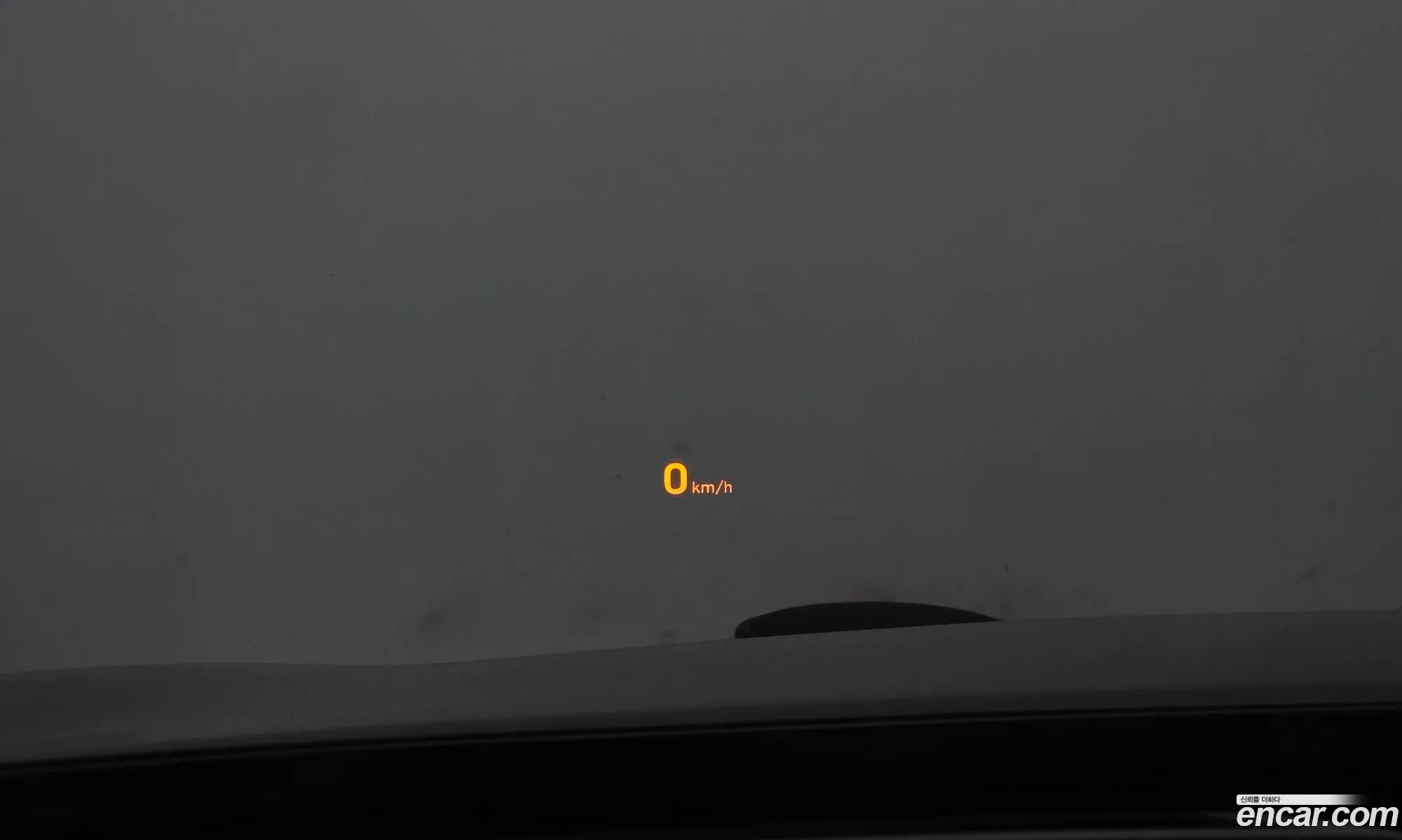 Genesis EQ900 2016 — 12