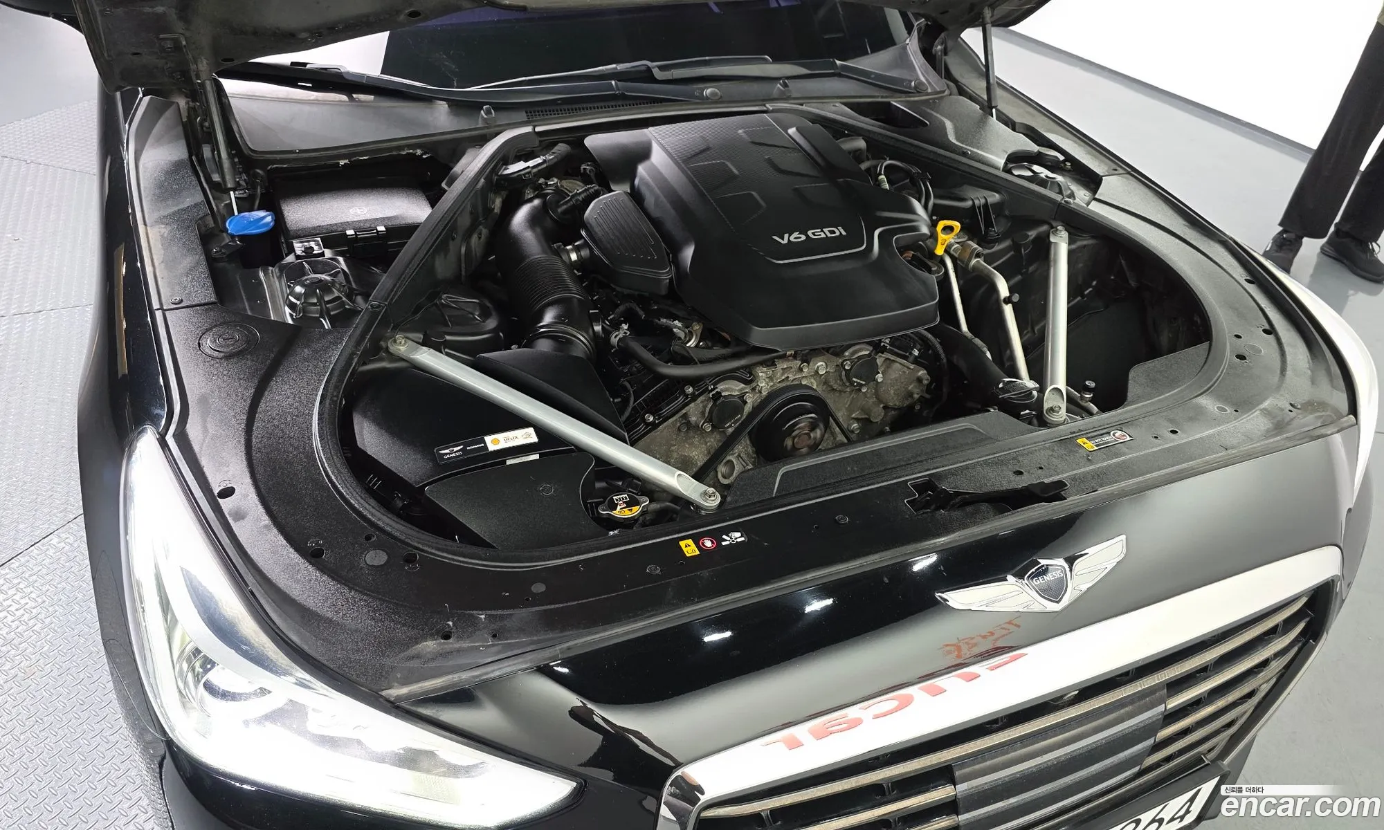 Genesis EQ900 2016 — 3