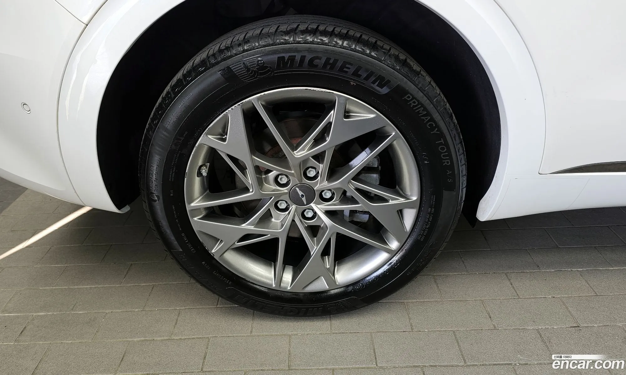 Genesis GV70 2022 — 31