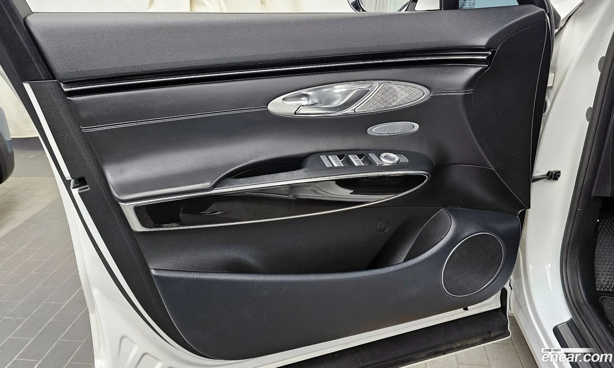 Genesis GV70 2022 — 22