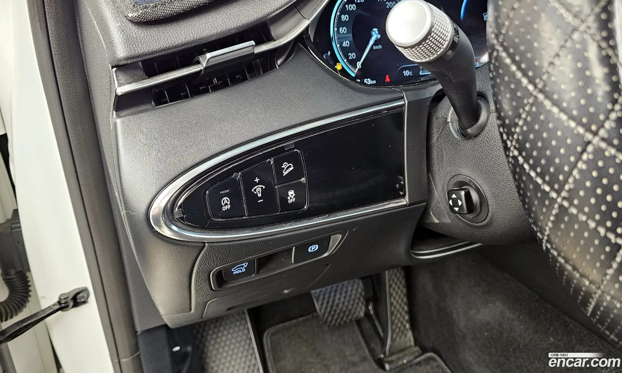 Genesis GV70 2022 — 29