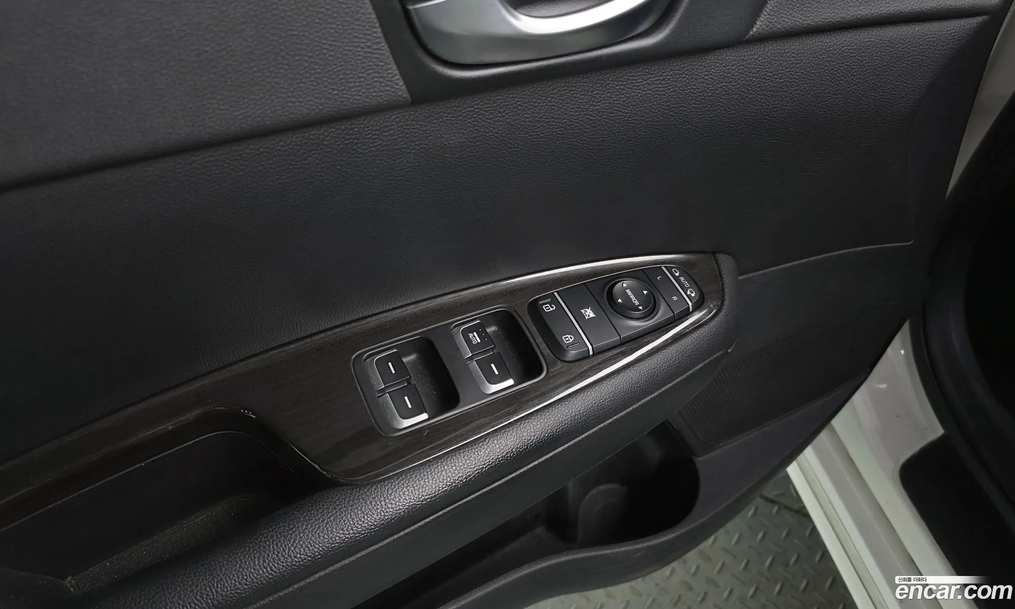 Kia K5 2018 — 16
