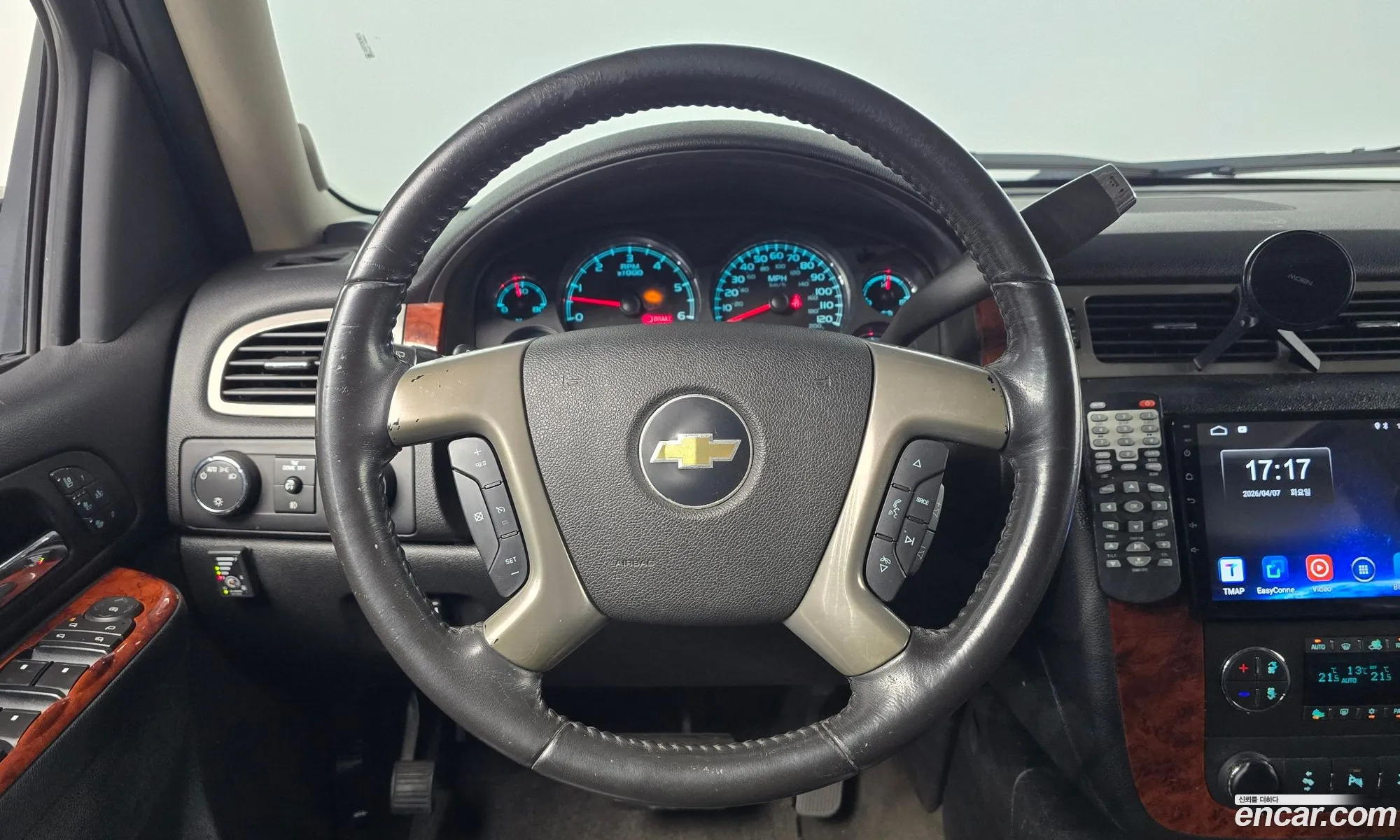 Chevrolet Suburban 2010 1GNUKKE35AR167453 — 17