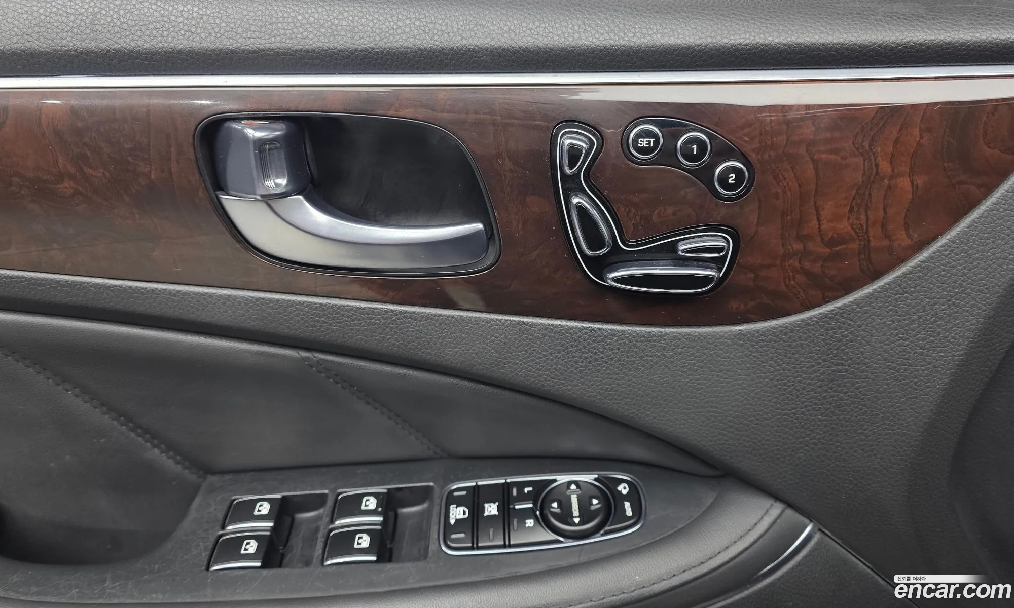 Hyundai Equus 2014 — 11