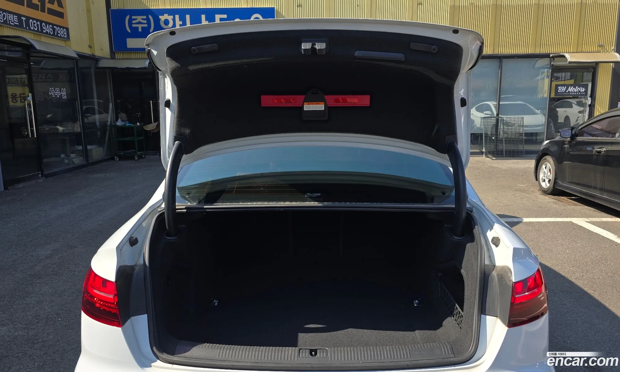 Audi A4 2021 WAUZZZF46MN000487 — 4