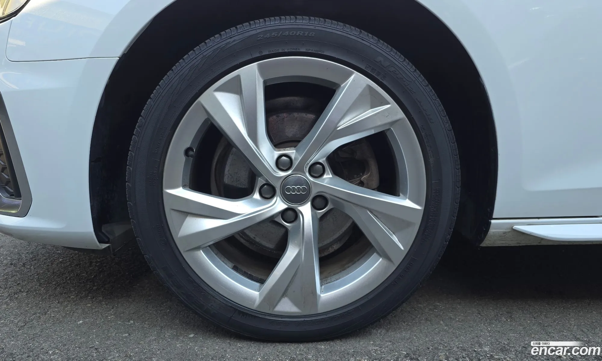 Audi A4 2021 WAUZZZF46MN000487 — 2