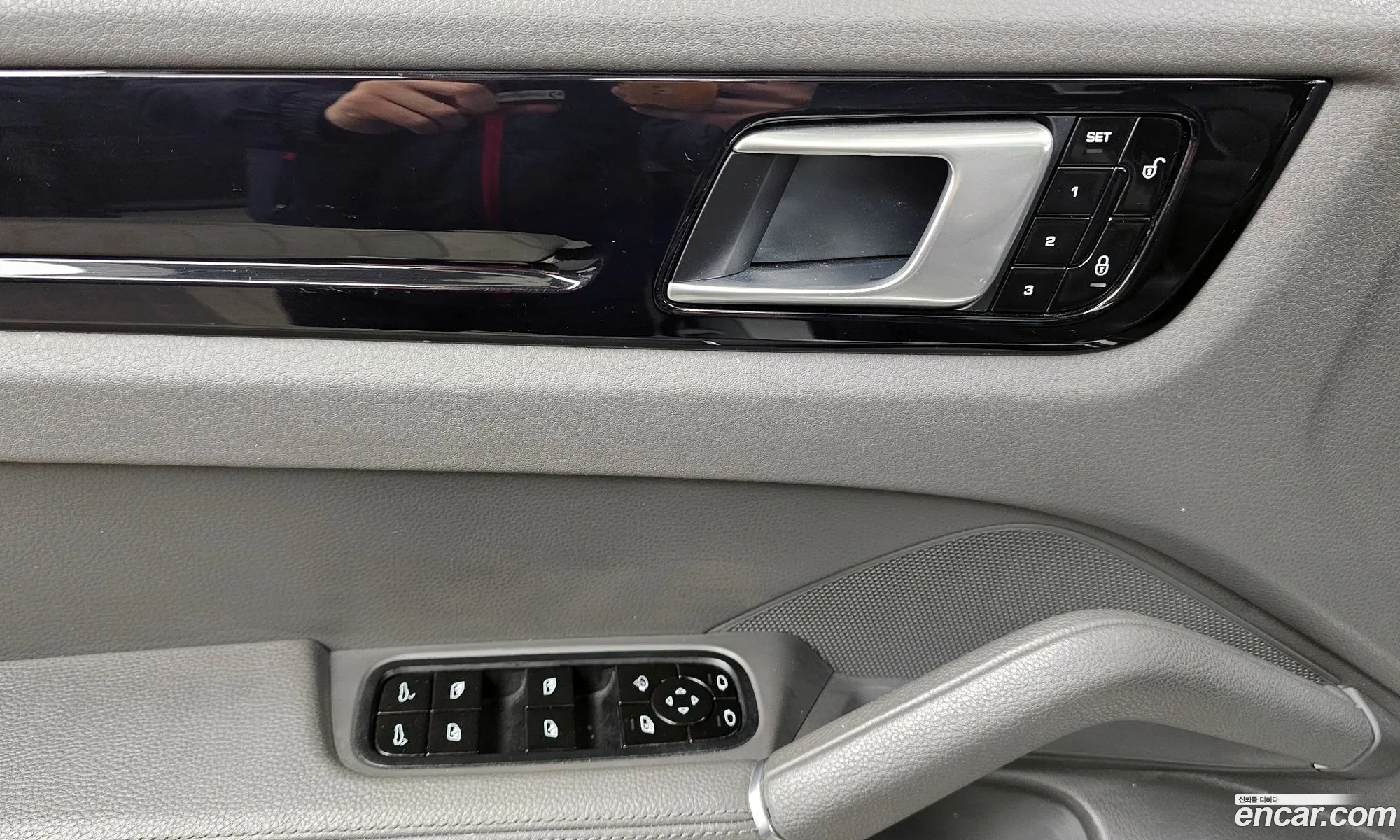 Porsche Cayenne 2019 WP1AA29Y6KDA23556 — 31