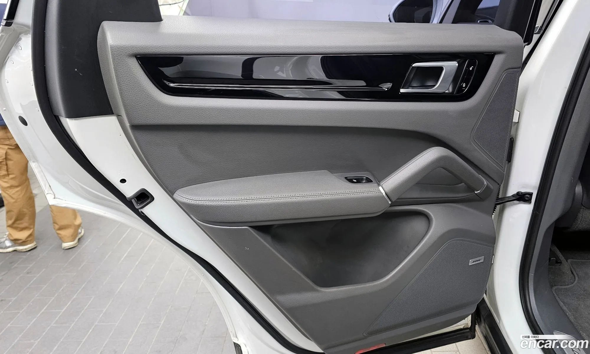 Porsche Cayenne 2019 WP1AA29Y6KDA23556 — 12