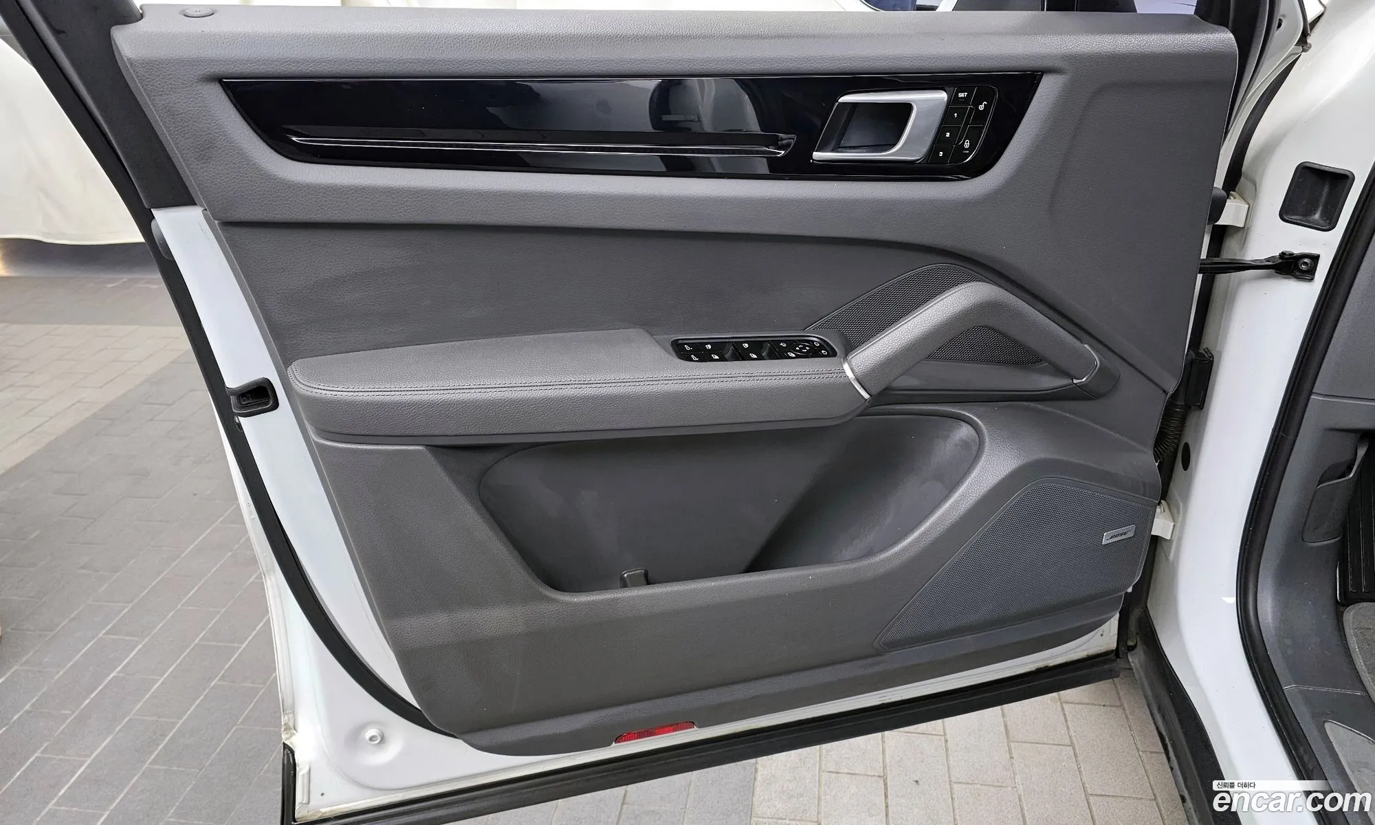 Porsche Cayenne 2019 WP1AA29Y6KDA23556 — 4