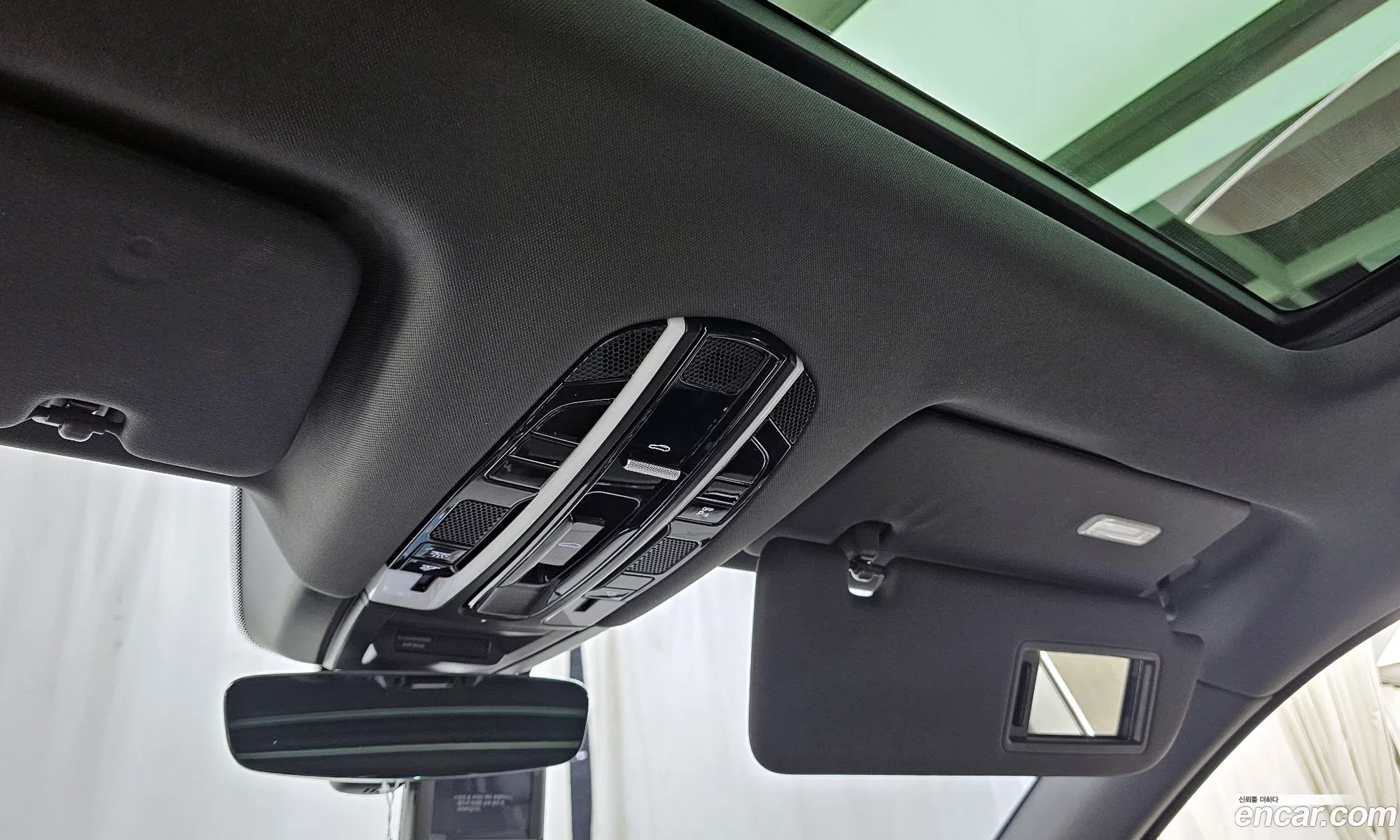 Porsche Cayenne 2019 WP1AA29Y6KDA23556 — 16
