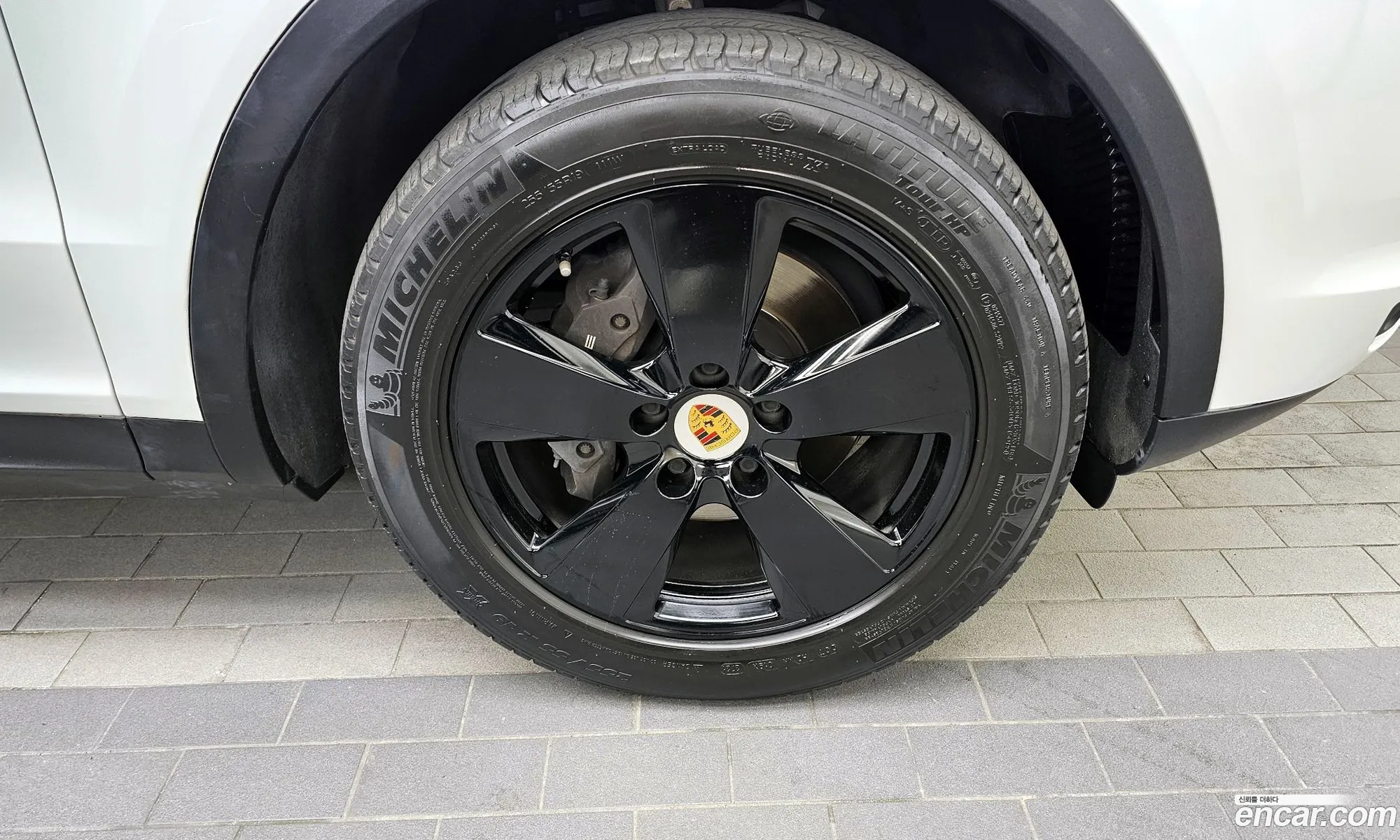 Porsche Cayenne 2019 WP1AA29Y6KDA23556 — 26