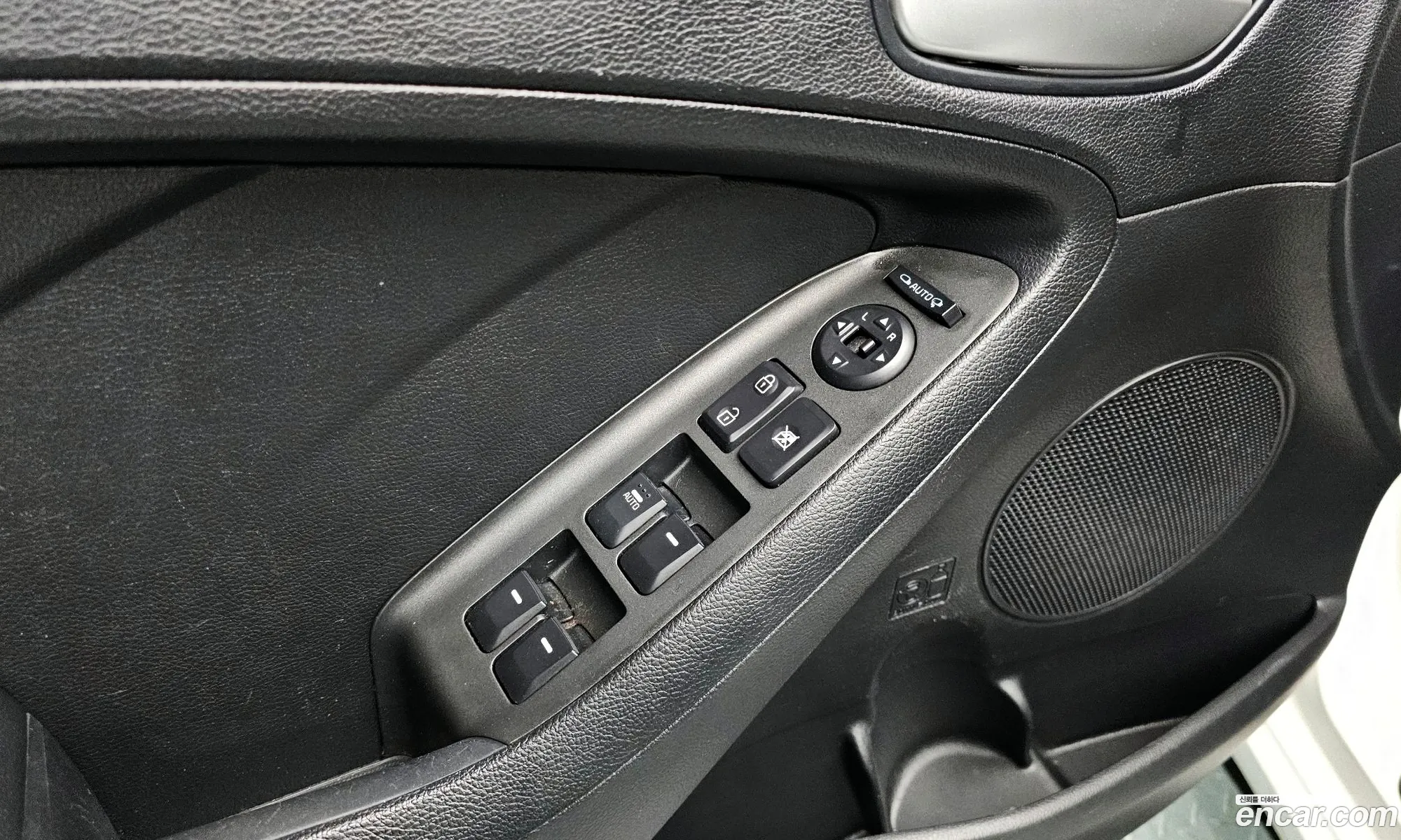 Kia K3 2012 — 20