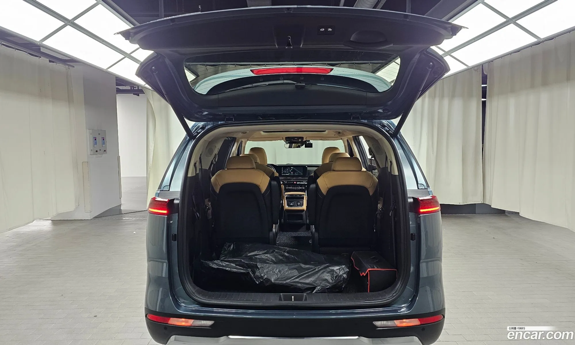 Kia Carnival 2021 — 24